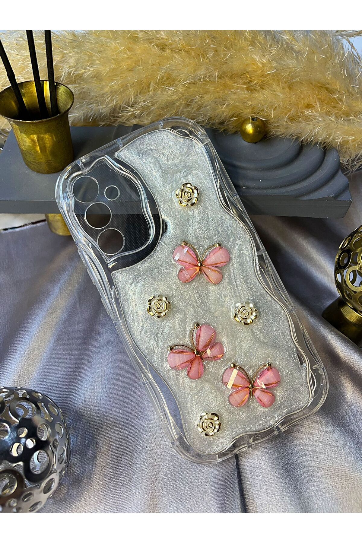 Rivor Samsung Galaxy A26 Uyumlu Kılıf Kamera Korumalı Kelebek Ve Çiçek Kabartmalı Desenli Kapak