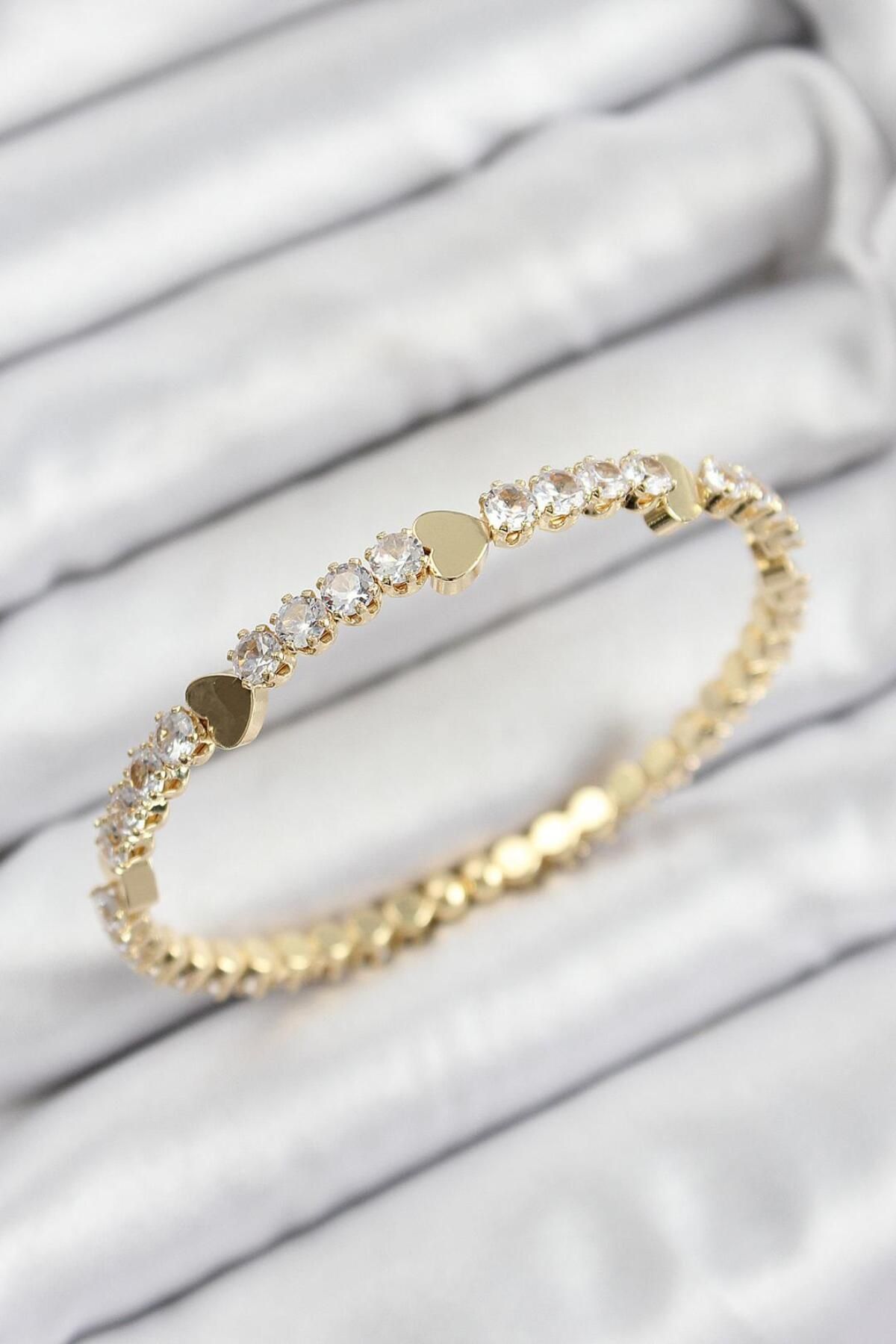 REBORN DESIGN Pirinç Zirkon Taşlı Kalp Model Gold Renk Yaylı Kadın Bileklik