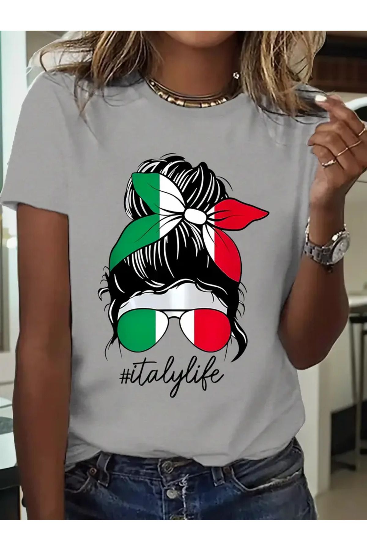 HOFFNUNG T SHIRTITALIAN GIRL WITH A FLAG RIBBON oversize