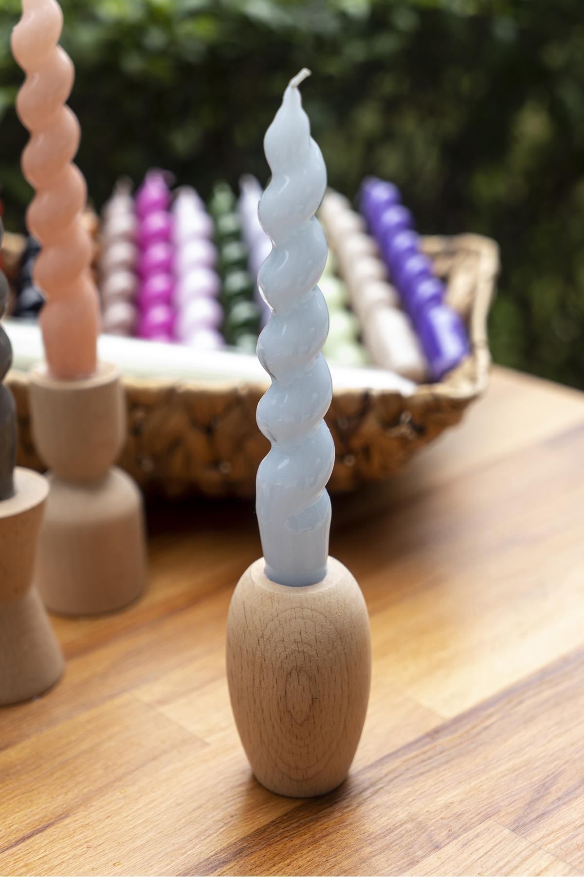 Elioure Mavi Spiral Şamdan Mum 17 cm, şık ve modern dekoratif aksesuar.