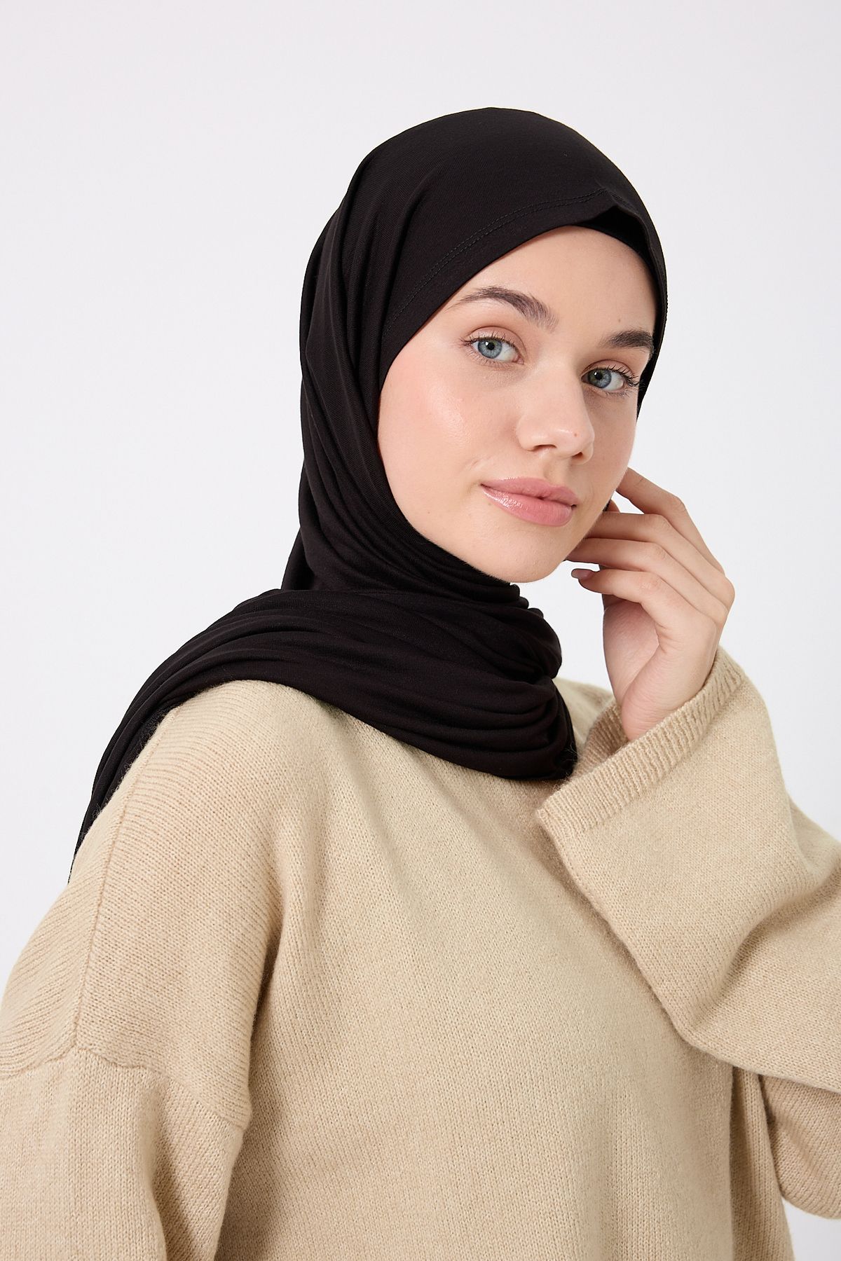 akoya fashion Geçmeli Hazır Pratik Penye Şal. Instant Jersey Hijab