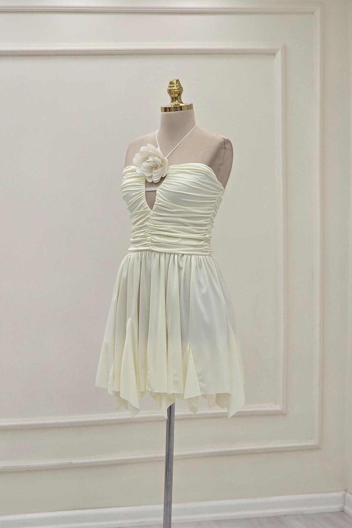 Yonca Moda Evi Ekru Boyundan Bağlamalı Gül Detaylı Abiye Elbise 231654