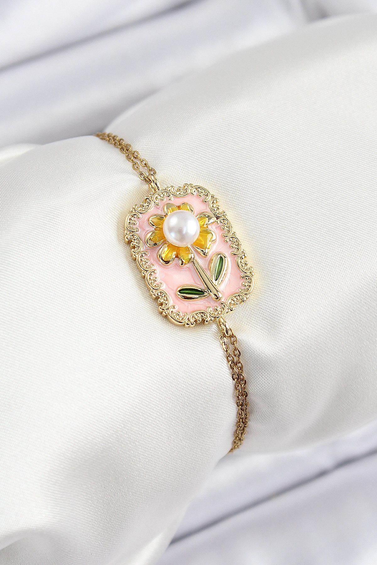 callerrons accessories Zincir Pembe Mineli Sanatsal Portre İnci Detaylı Papatya Model Gold Renk Kadın Bileklik - EBJ250628W