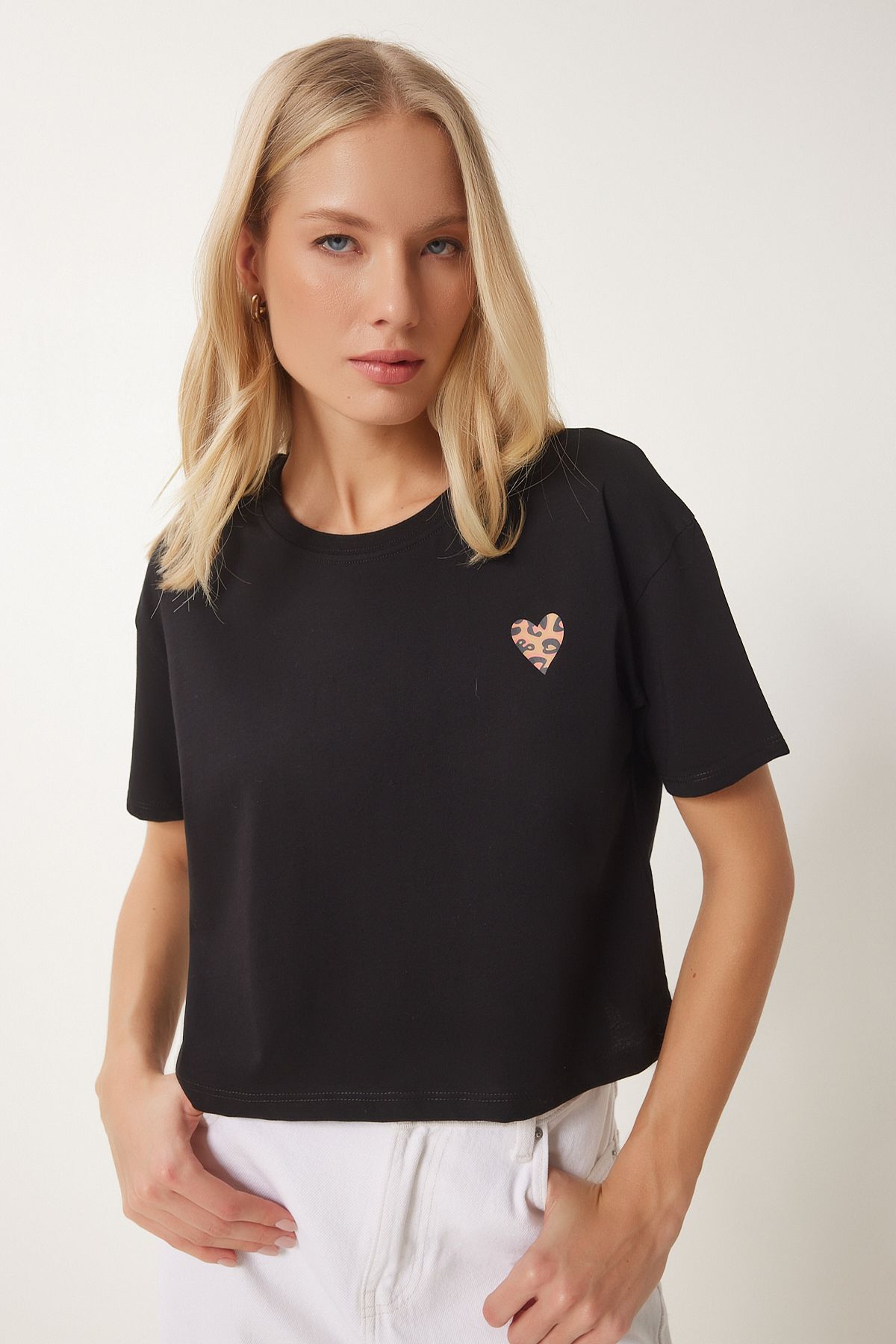 LAYORA Kadın Siyah Kalp Baskılı Pamuklu Kısa Örme T-Shirt AN00224