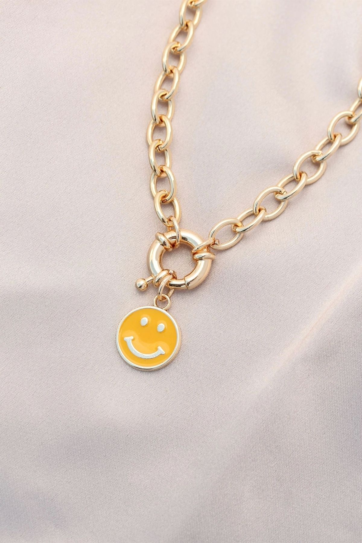 Moco Yeni Sezon Sarı Renk Smile Model Retro Gold Metal Kolye