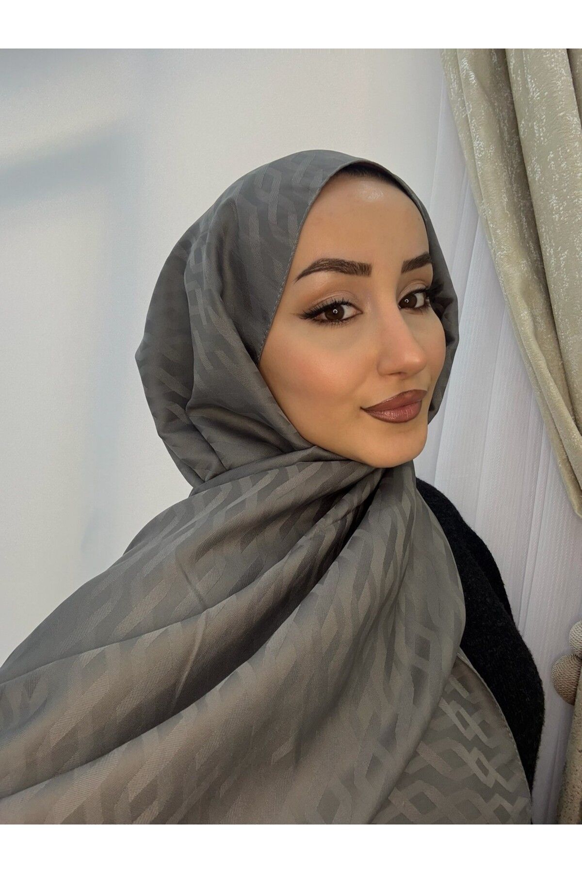 YALENA SCARF İpeksi Jakar Şal-Zincir Desen