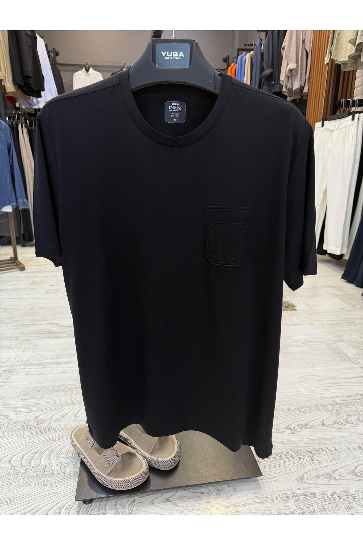 Yubacollection Cep Kabartmalı Tshirt Siyah