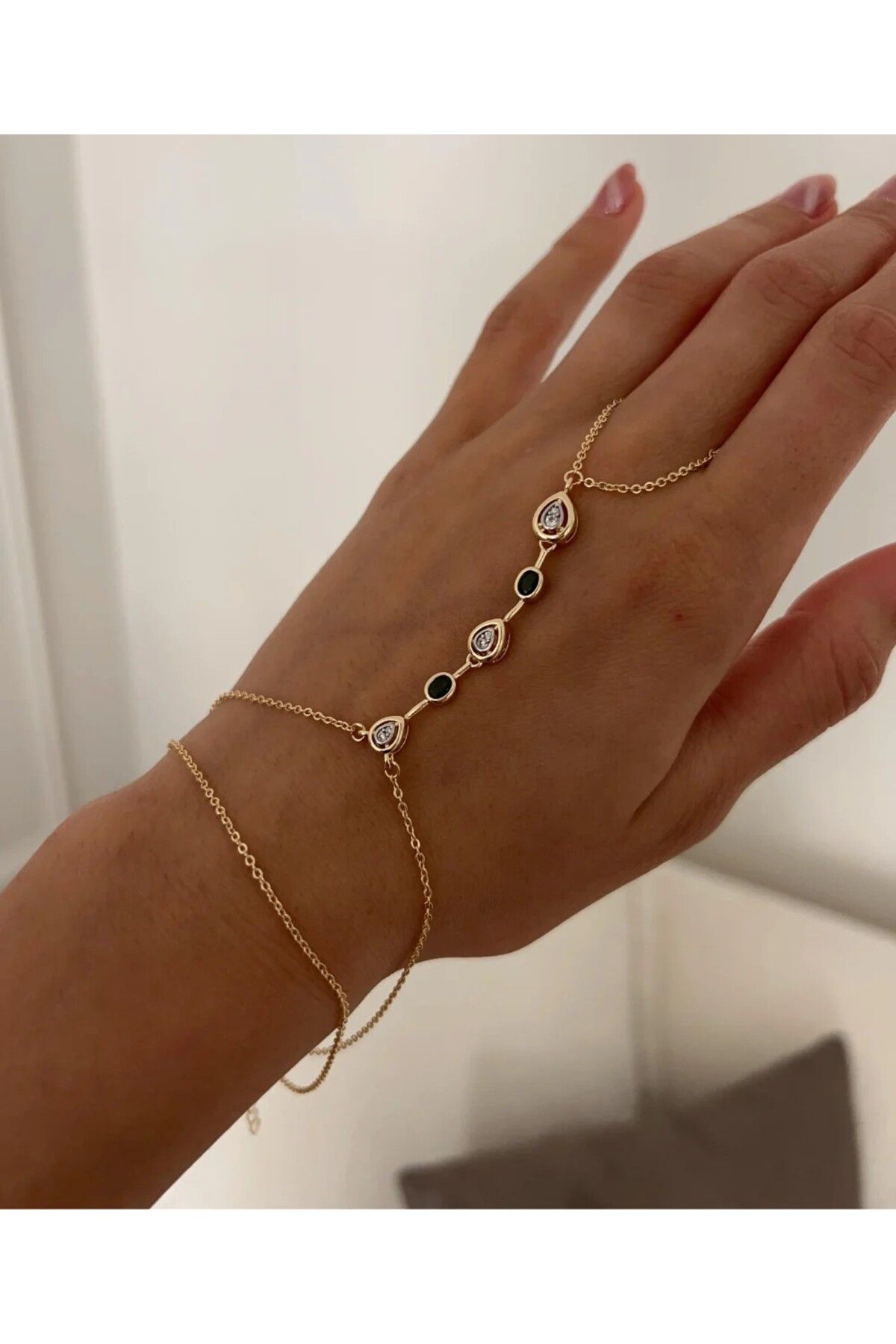 illys Gold Yeşil Beyaz Baget Taş Detaylı Marka Model Şahmeran