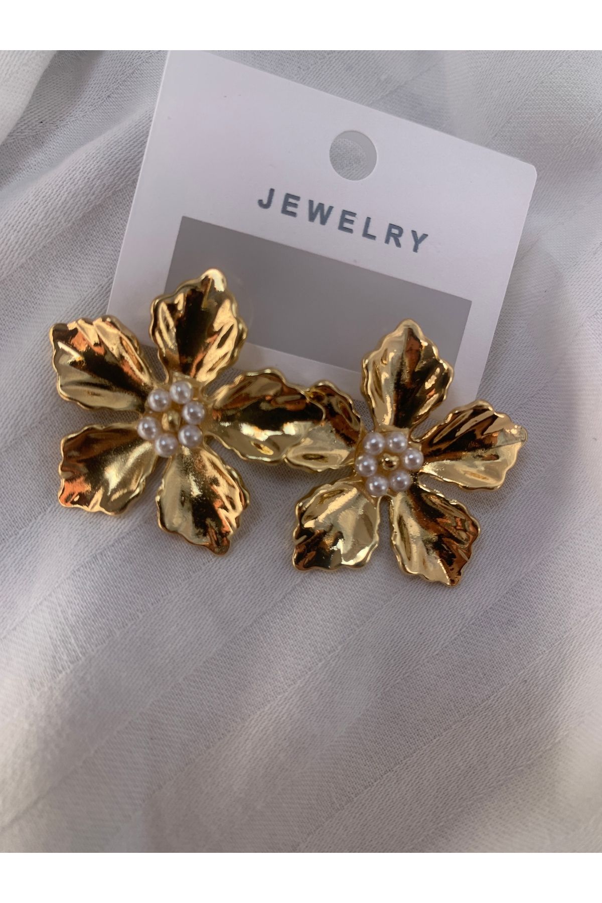 AVCI.T Çiçekli incili çelik gold küpe