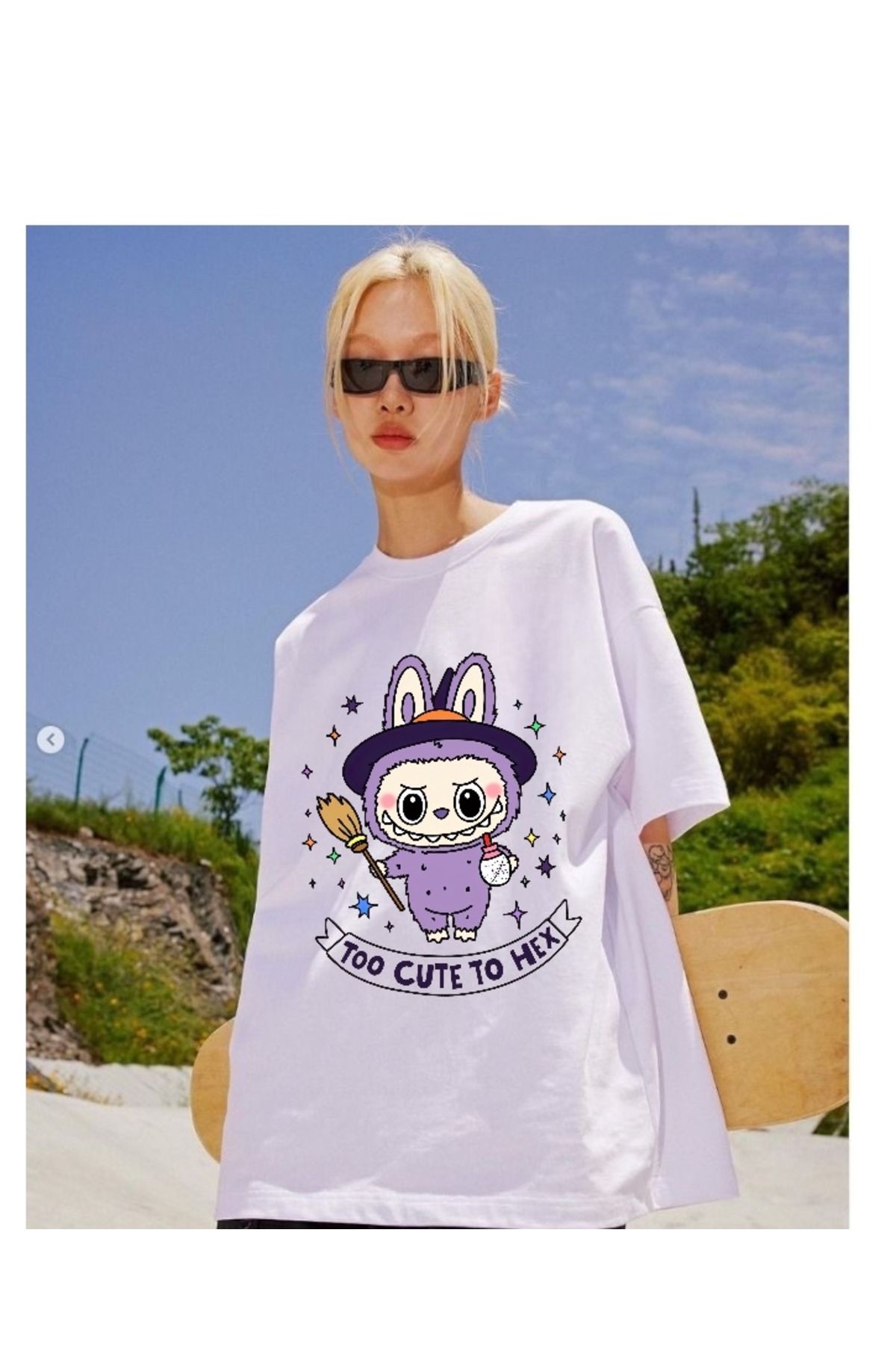 Minga London Beyaz Capped Labubu Baskılı Oversize Tshirt -Minga London