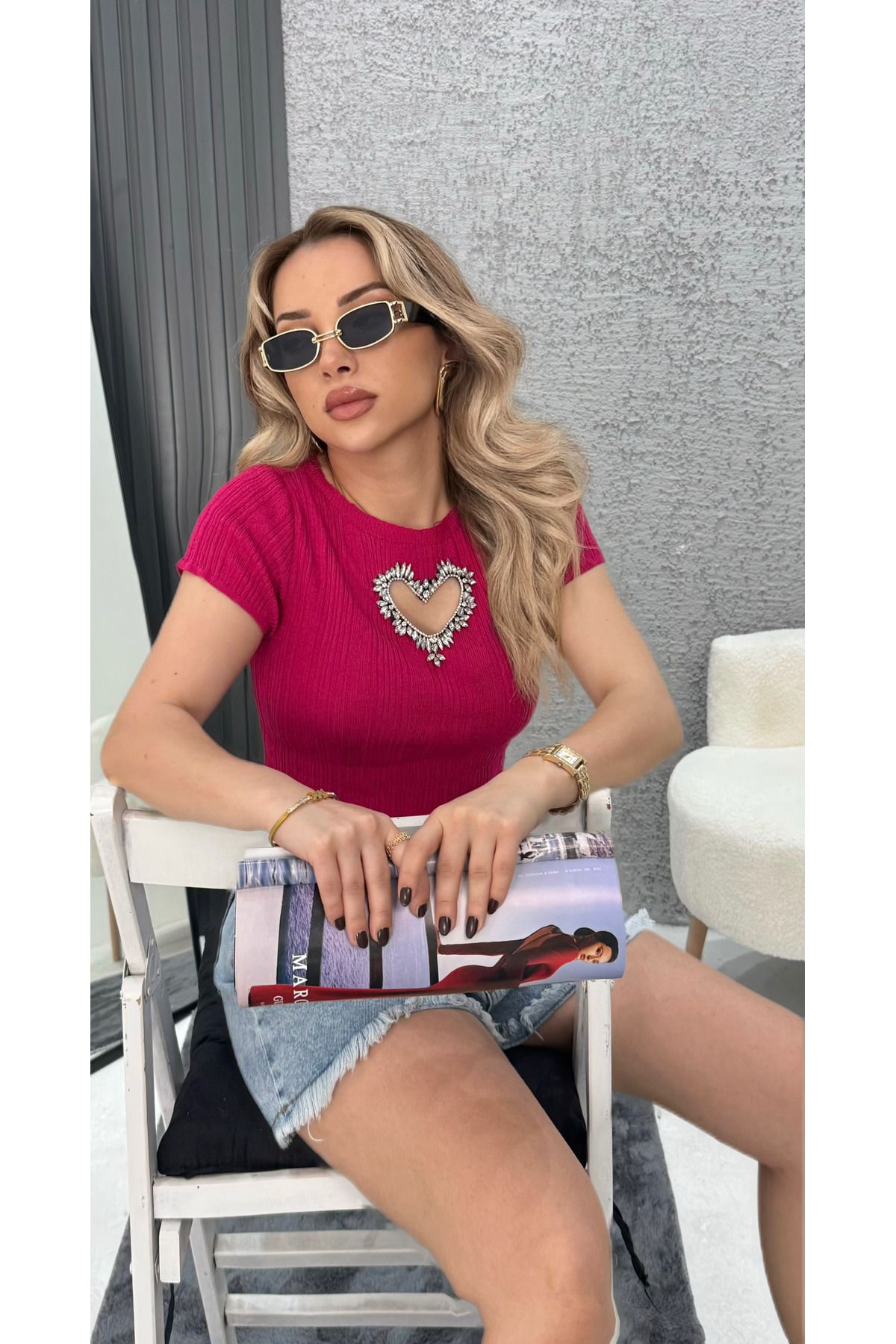 Neva Wear Glow Taş İşlemeli Kalp Detaylı Yarım Kollu Crop Triko Tişört