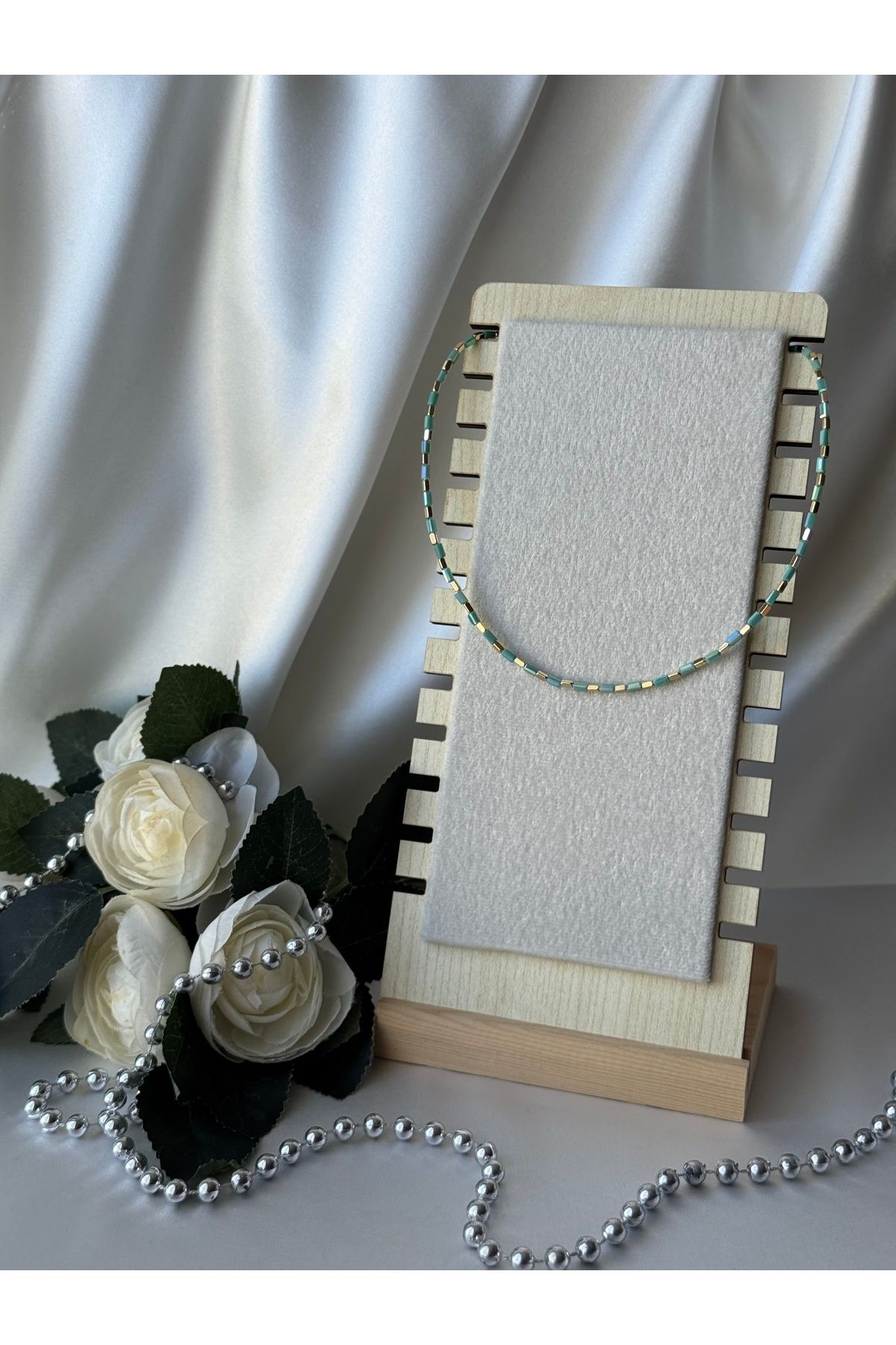 FASHİON JEWELRY Altın Renkli Uzun İnce Yanardöner Renkli Boncuklu Bijuteri Kolye
