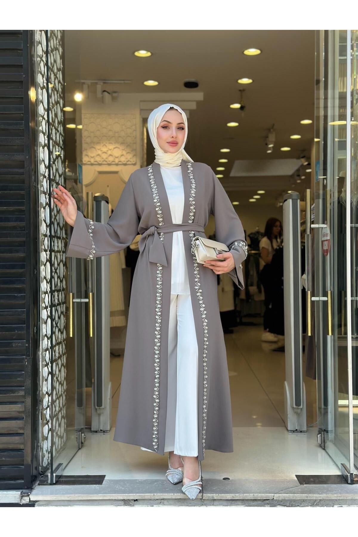 MODA TAŞ İŞLEMELİ ABAYA
