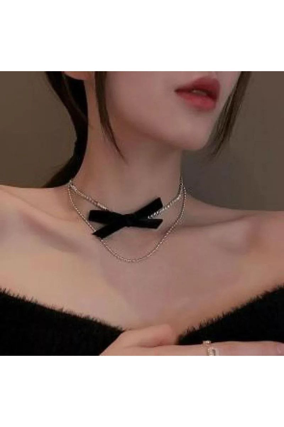 Shiklik MODA Şık Siyah Fiyonk Detaylı Kadın Kolye ile Zarafetinizi Yükseltin