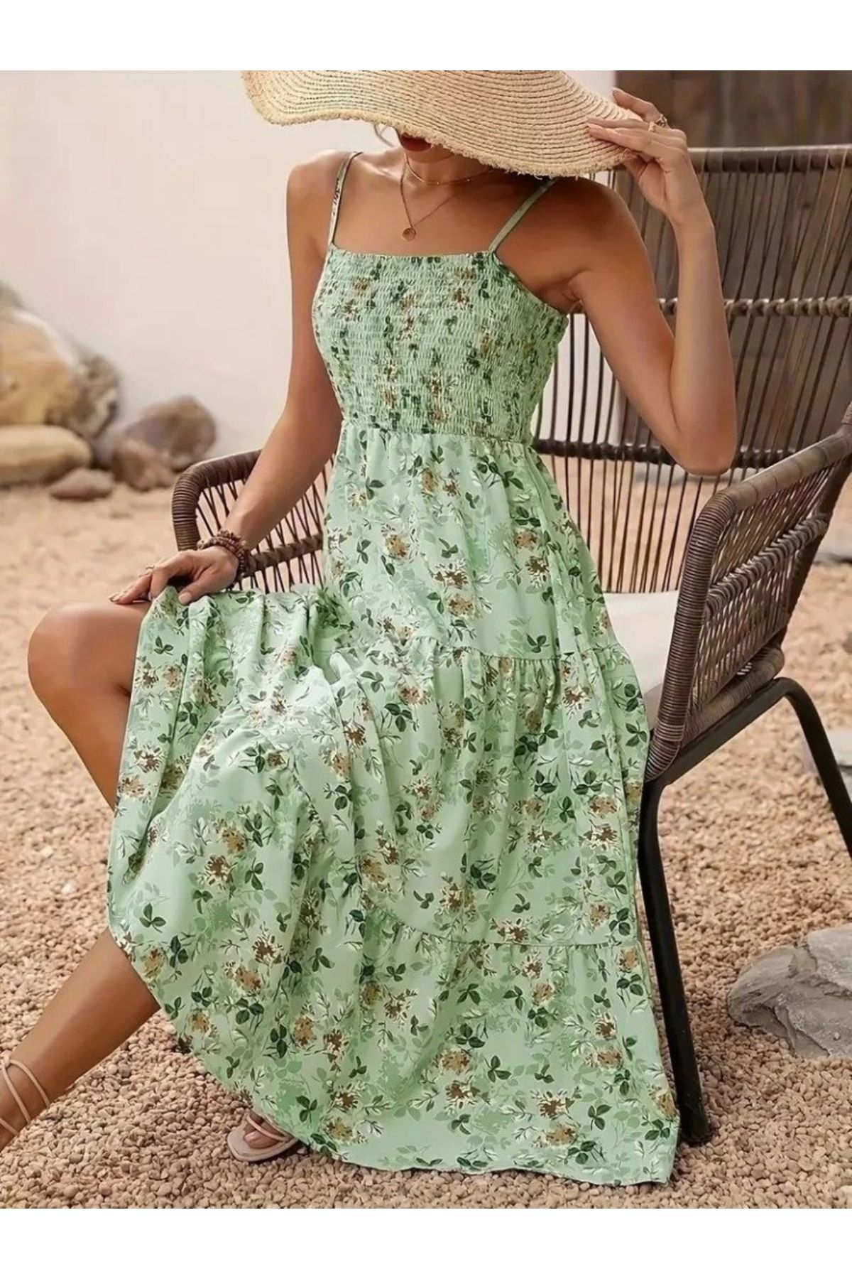 Butik Kadın Ip Askılı Geniş V Yakalı Desenli Uzun Süprem Elbise