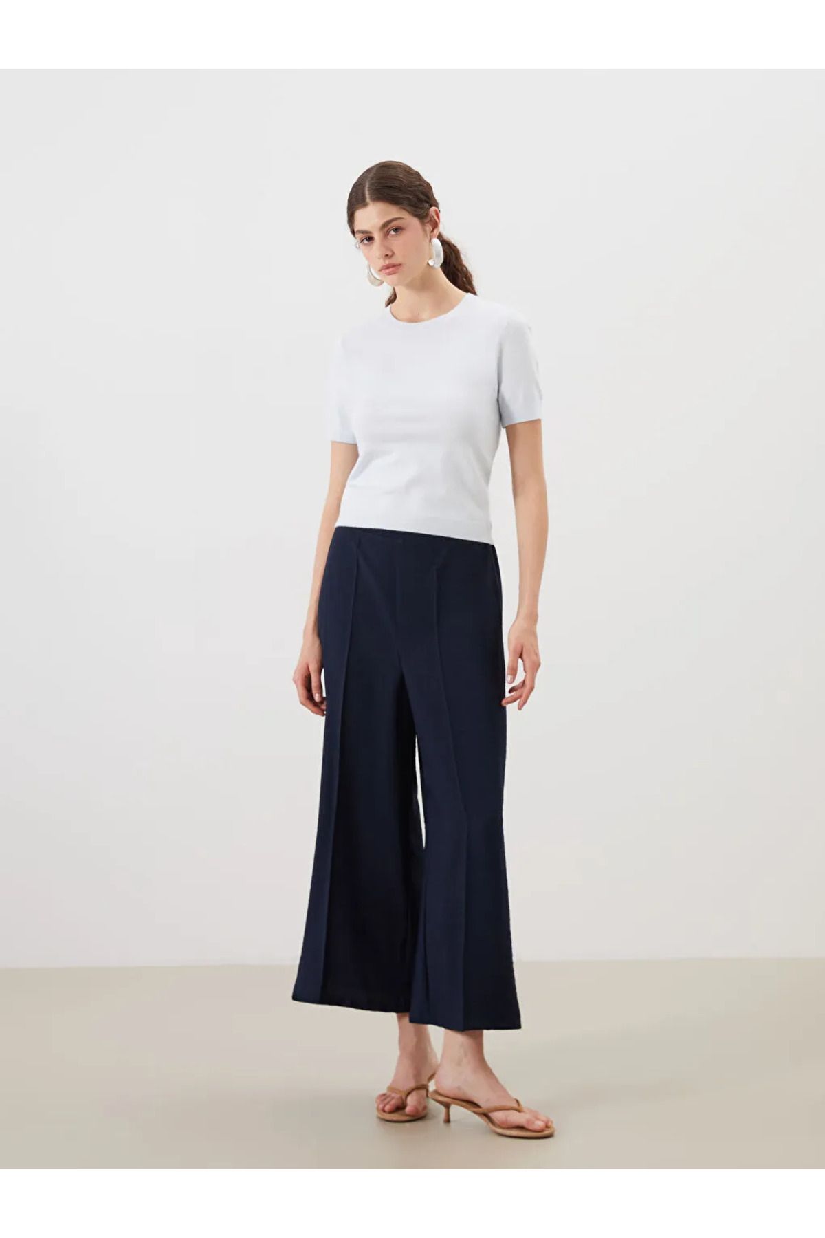 LC Waikiki LCW Modest Lacivert Beli Lastikli Geniş Paça Kadın Pileli Pantolon
