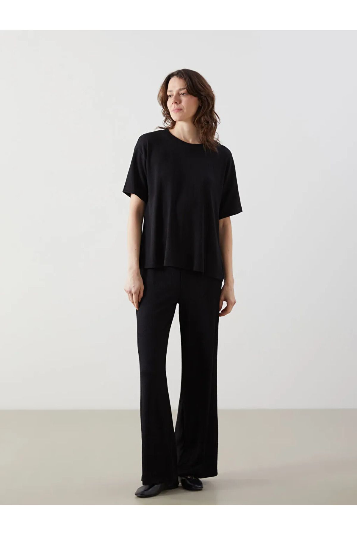 LC Waikiki LCW Comfort Siyah Standart Fit Dokulu Kadın Pantolon
