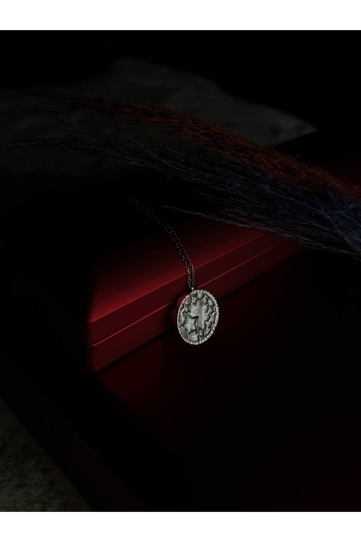 Ward silver yıldızlı 925 ayar gümüş kaın kolye (Rodyum Kaplamalı)