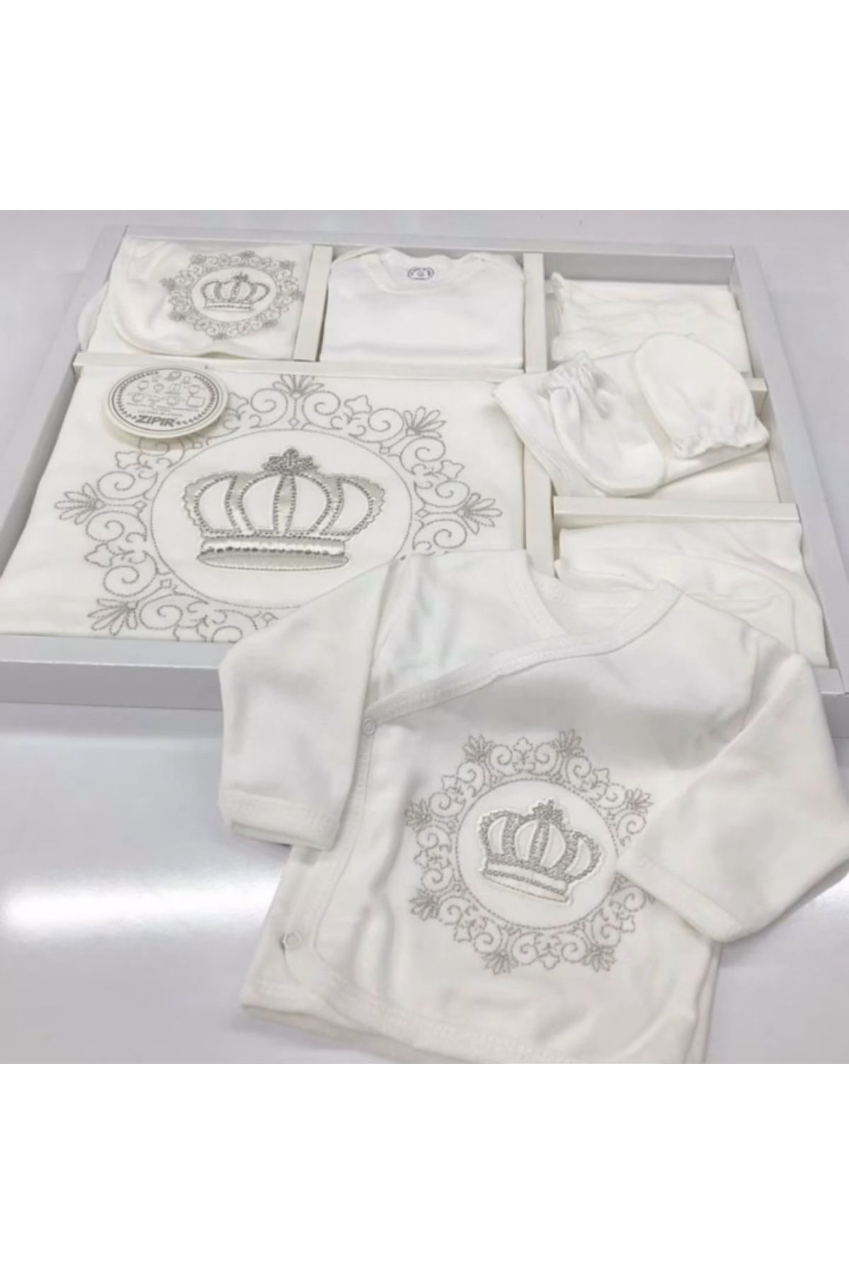 Pure Kids Store Kutulu %100 Organik Pamuk 10 Parça Kız ve Erkek Bebek Taç Nakışlı Hastane Çıkış Zıbın Seti