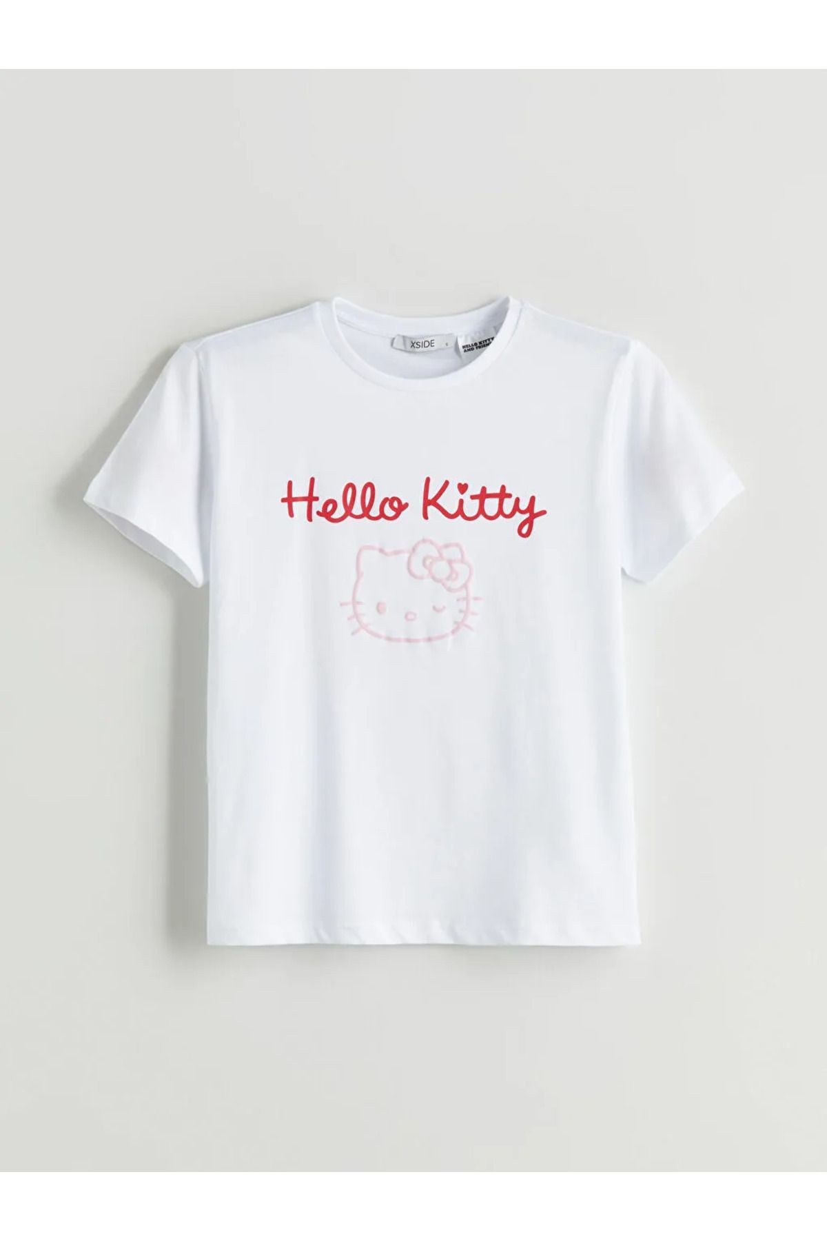 LC Waikiki XSIDE Beyaz Bisiklet Yaka Hello Kitty Baskılı Kadın Tişört