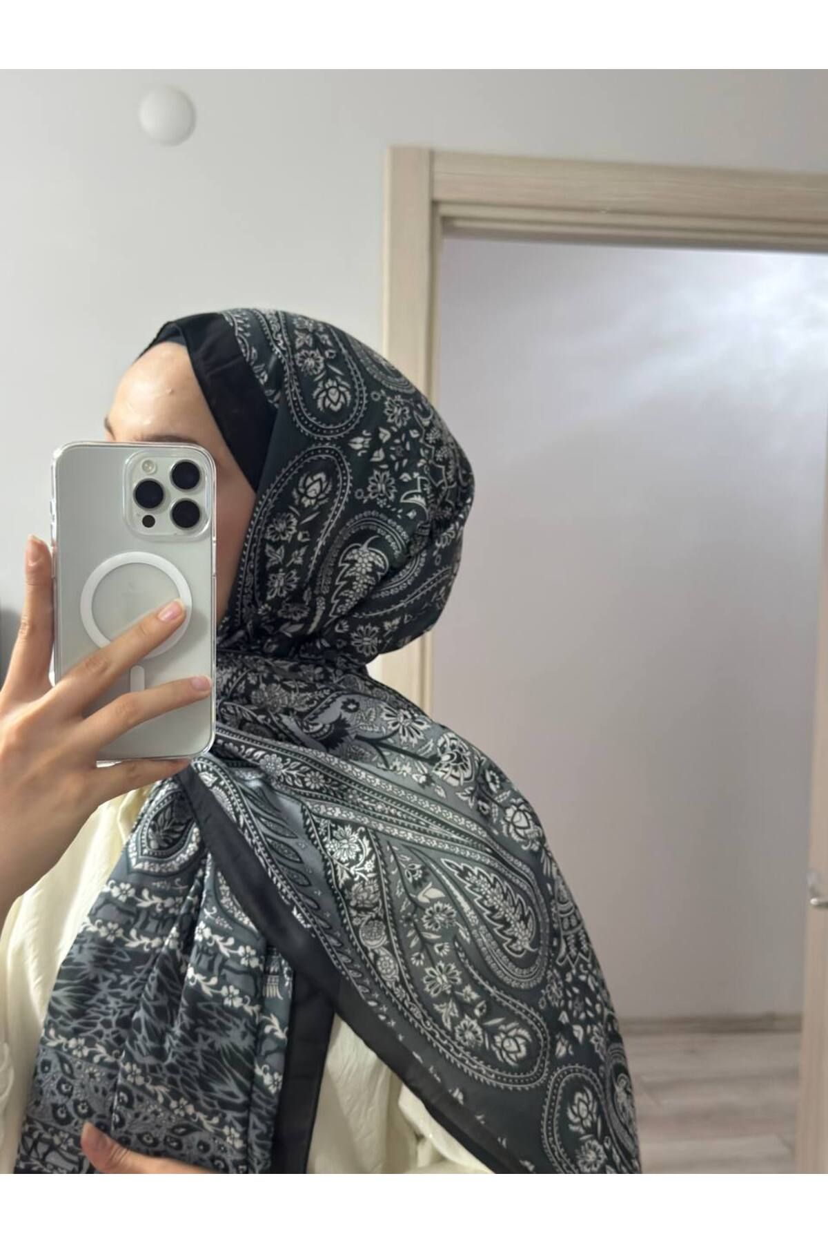 Larissa ETNİK DESEN SİYAH RENK PAMUK ŞAL