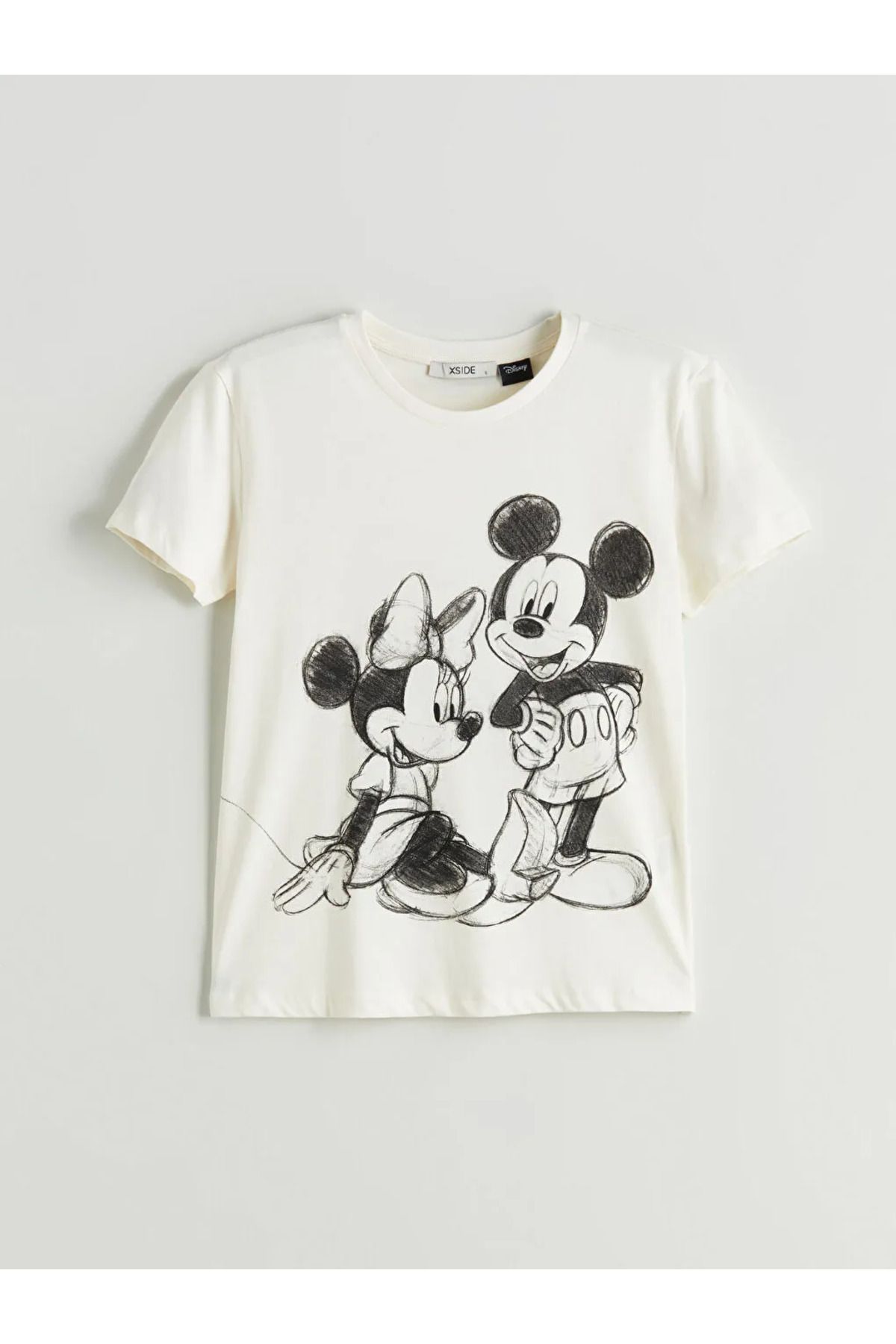 LC Waikiki XSIDE Bej Bisiklet Yaka Mickey ve Minnie Mouse Lisanslı Kadın Tişört