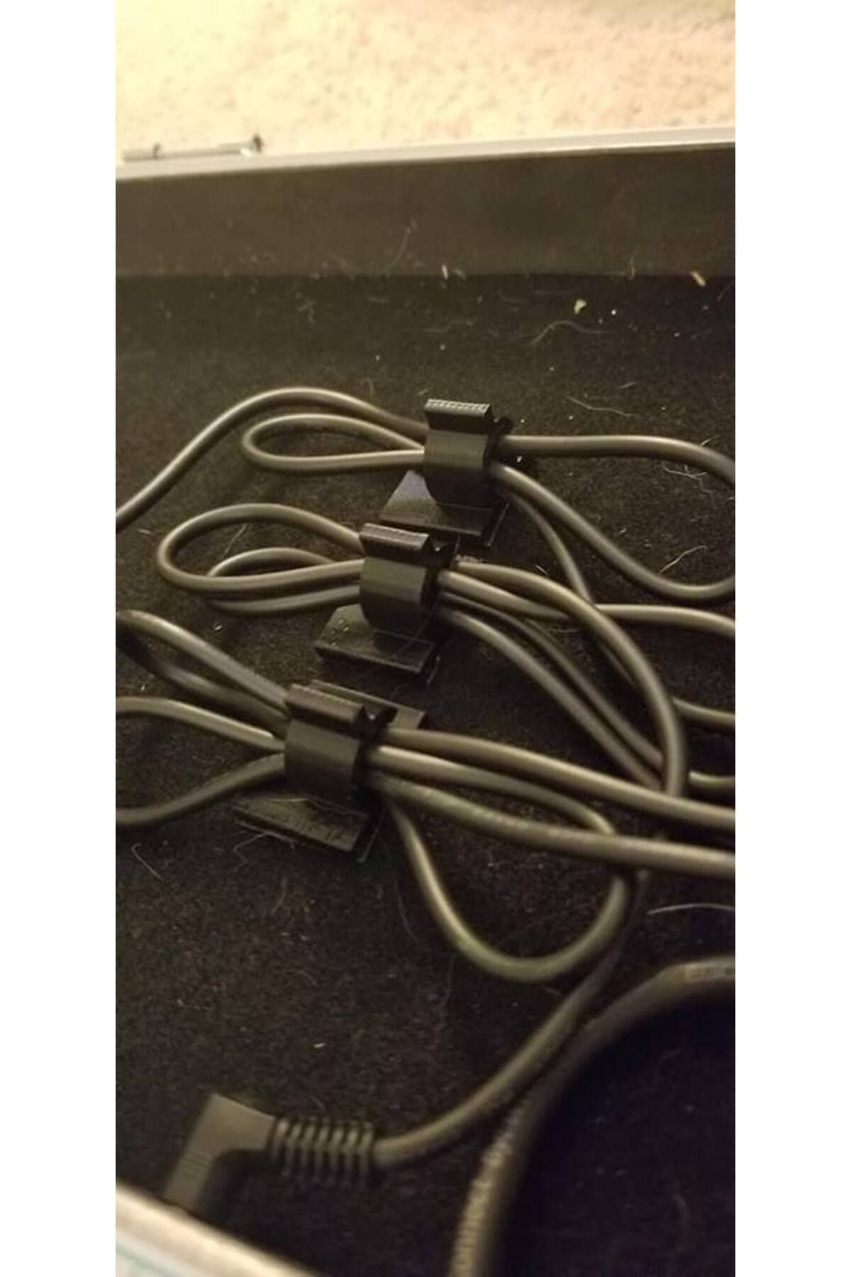 Lucest Gitar Pedal Tahtası Güç Kablosu Klipsi (Plastik Aparattır!!!)