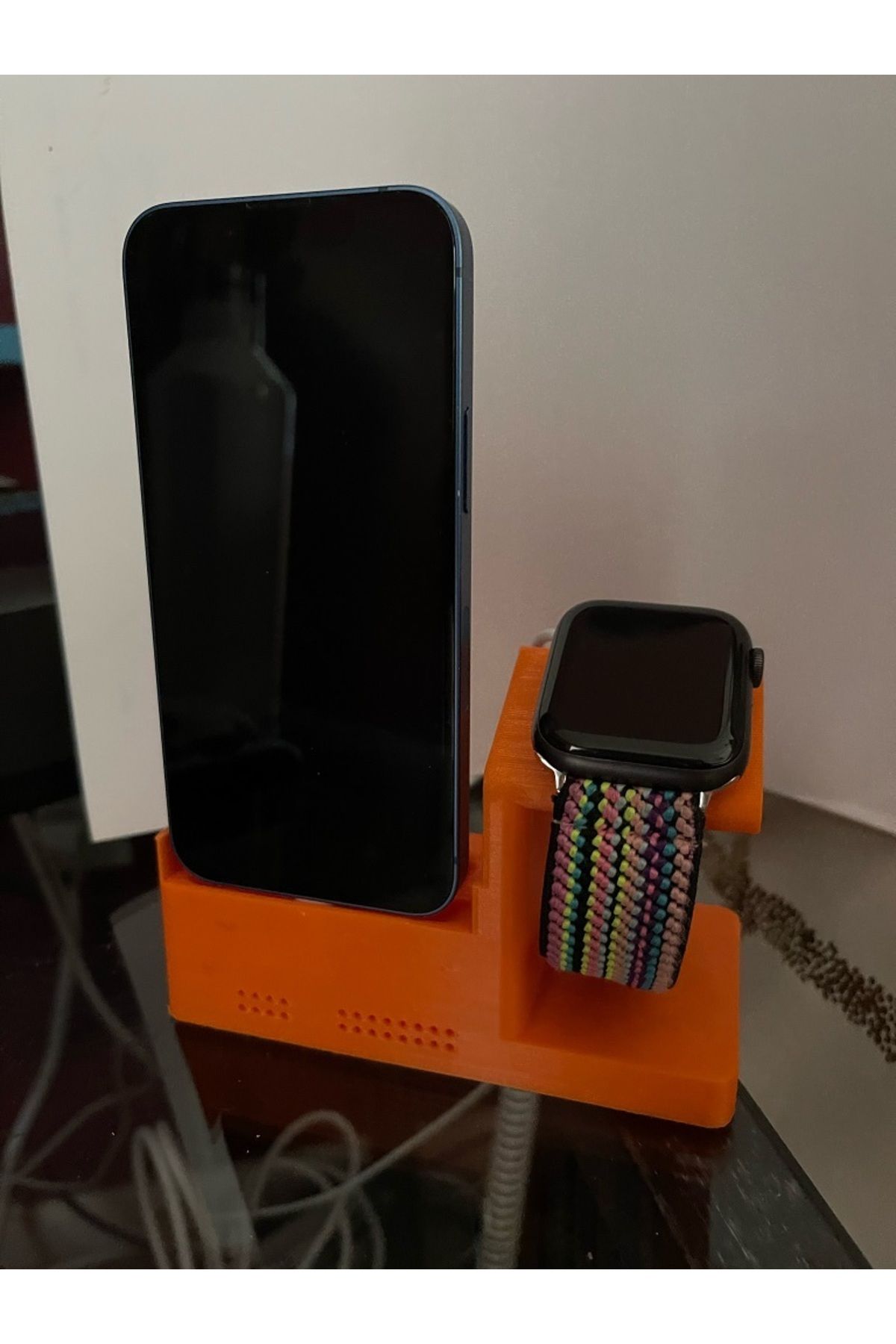 Lucest iPhone 13 Mini ve Apple uyumlu Watch Şarj İstasyonu (Plastik Aparattır!!!)