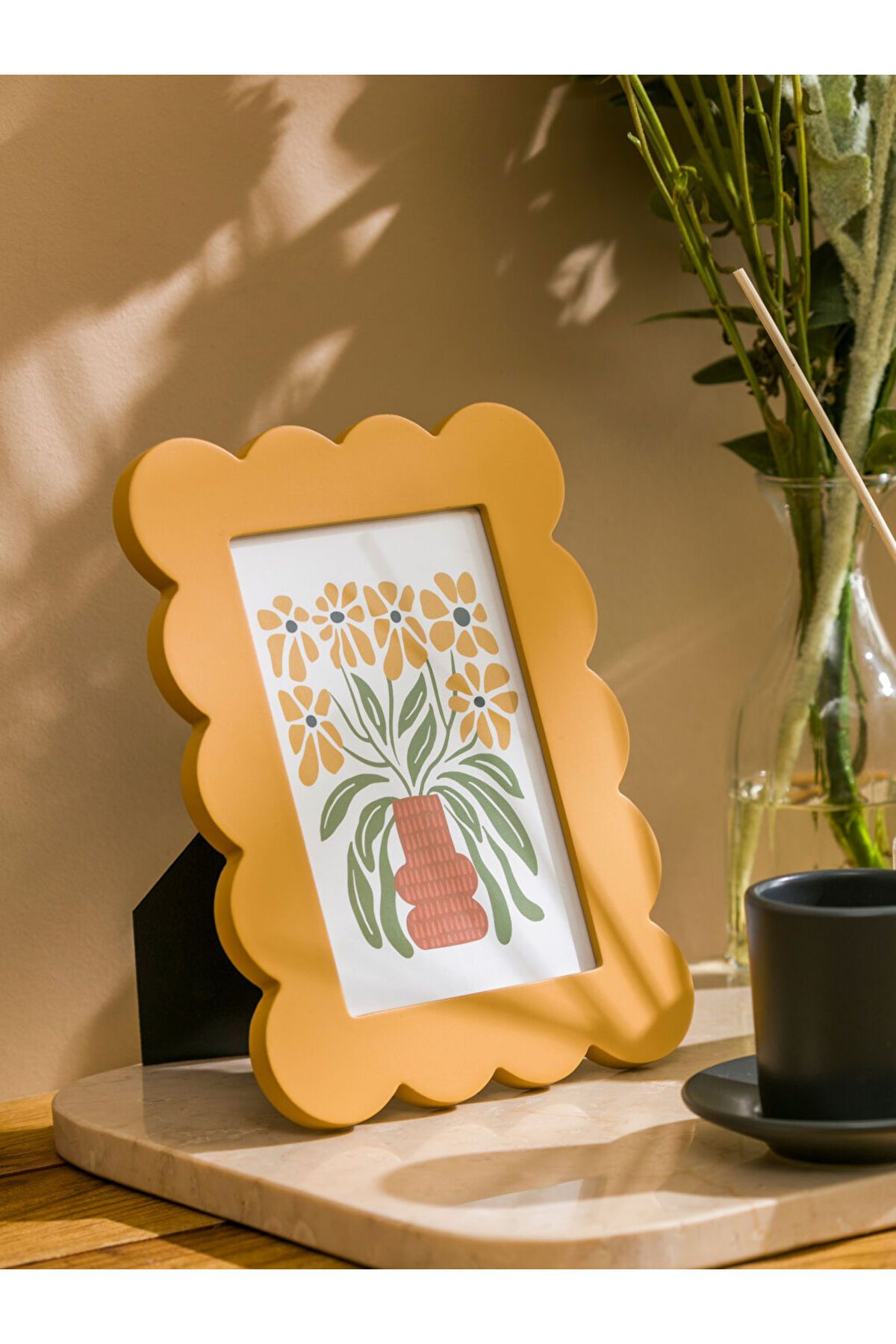 LC Waikiki Sari Ayaklı Dekoratif Fotoğraf Çerçevesi 20 cm