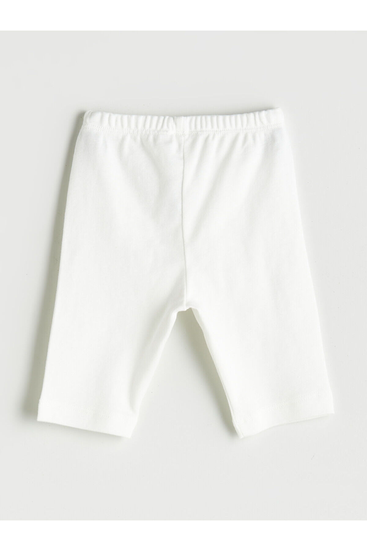 LC Waikiki Ekru Pamuklu Fırfırlı Kız Bebek Bluz ve Kapri 2'li fotoğrafı 5 (önizleme)