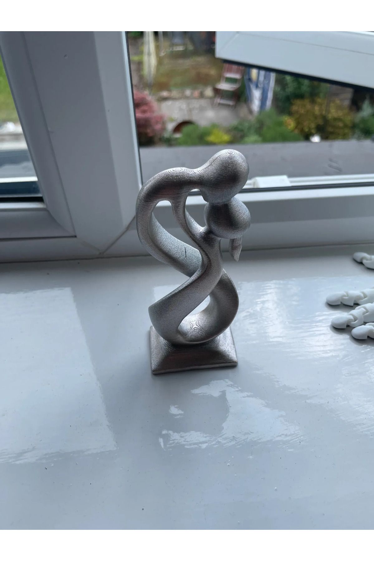 TSC Aşk Öpücüğü Dekoratif Obje Doğal PLA Malzeme 13CM Gri Renk
