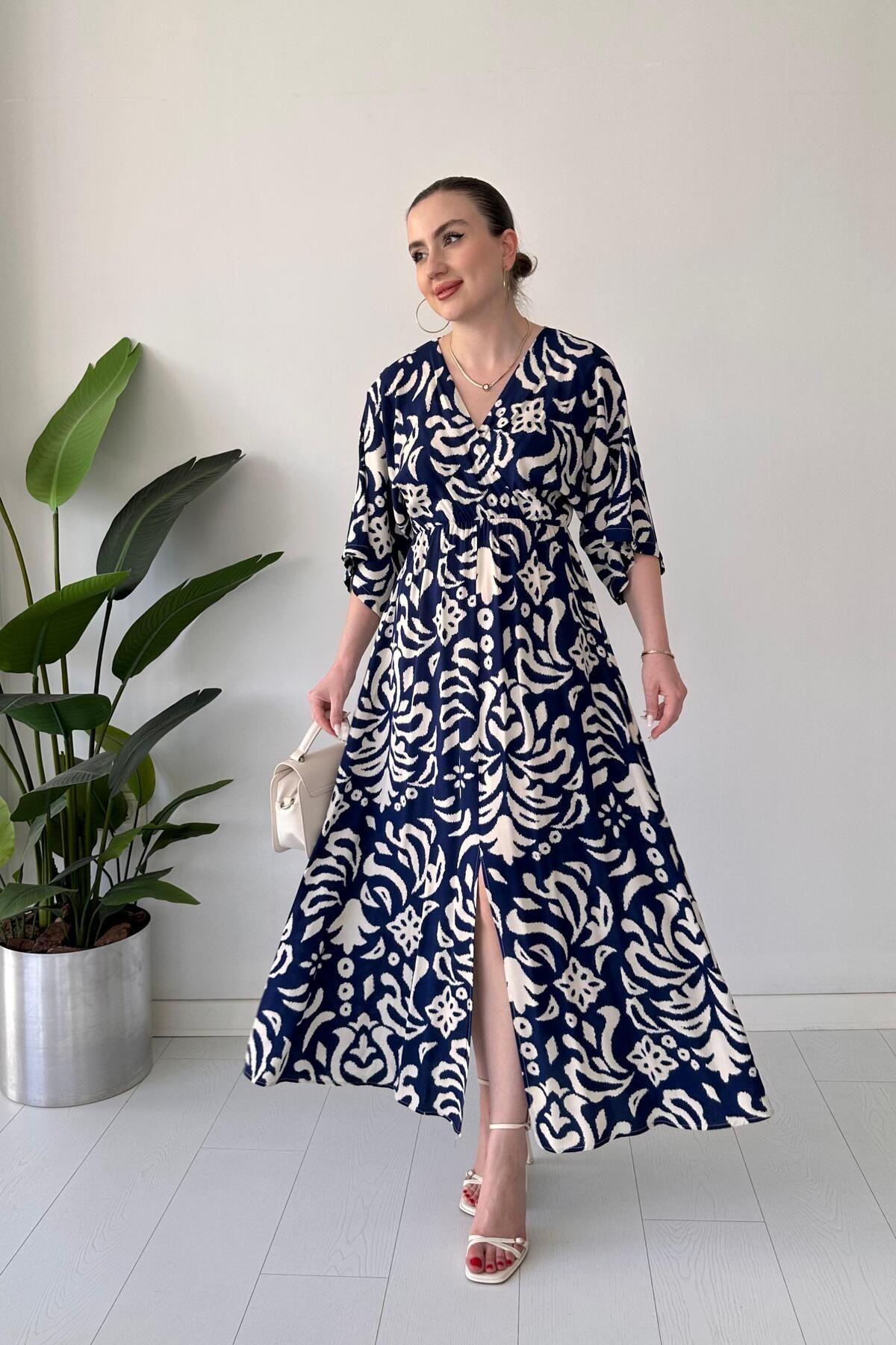 MaziButik Yarasa Motif Elbise Lacivert