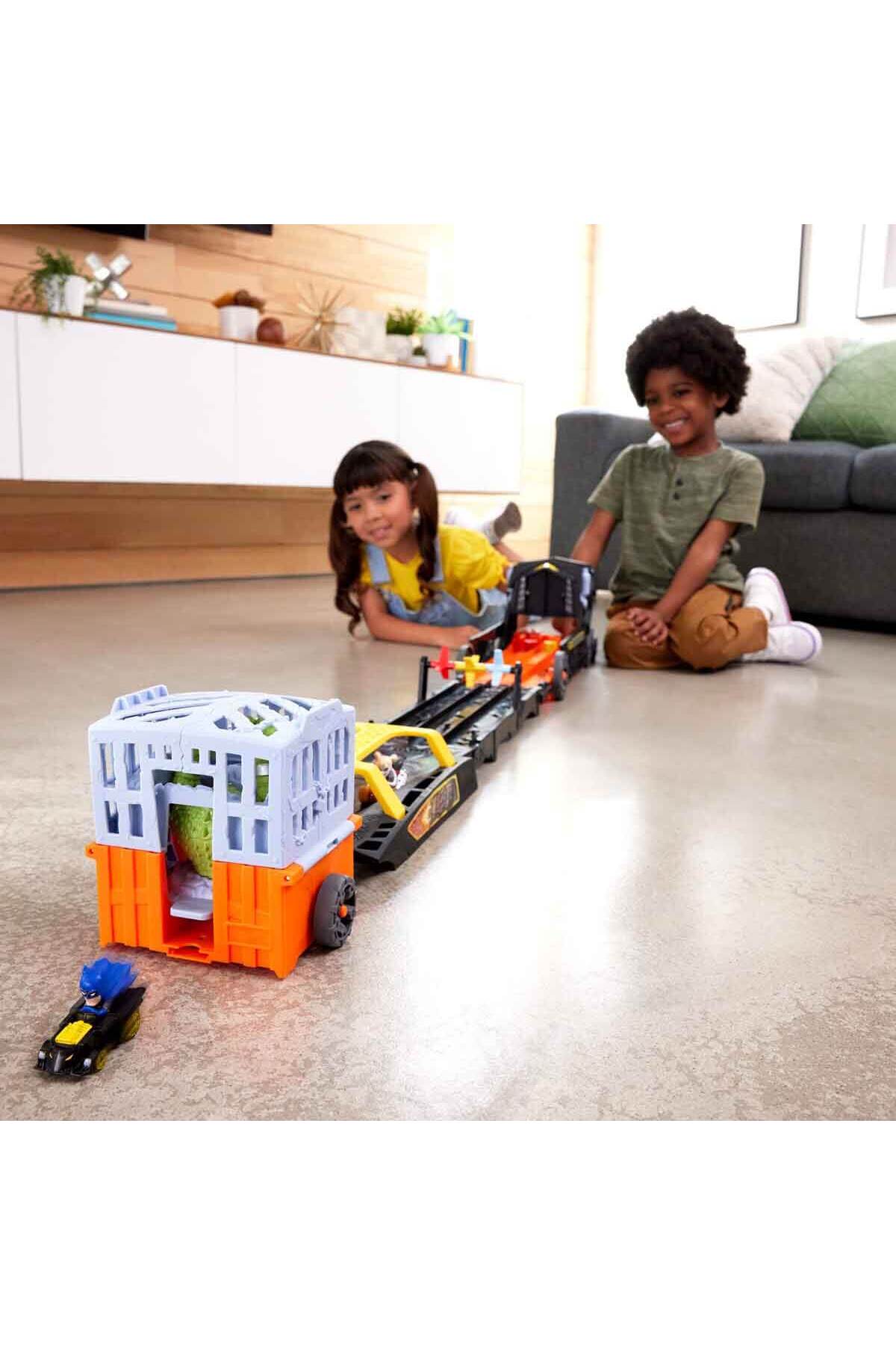 HOT WHEELS RacerVerse Ultimate Batman Pist Seti HXN21 fotoğrafı 4 (önizleme)