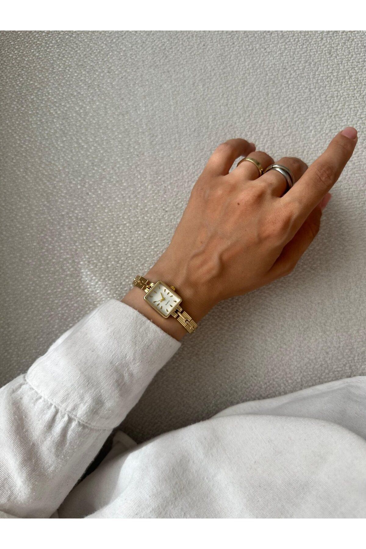 MERW Axel Model Gold renk Metal Kordon Vintage Seri Kadın Kol Saati