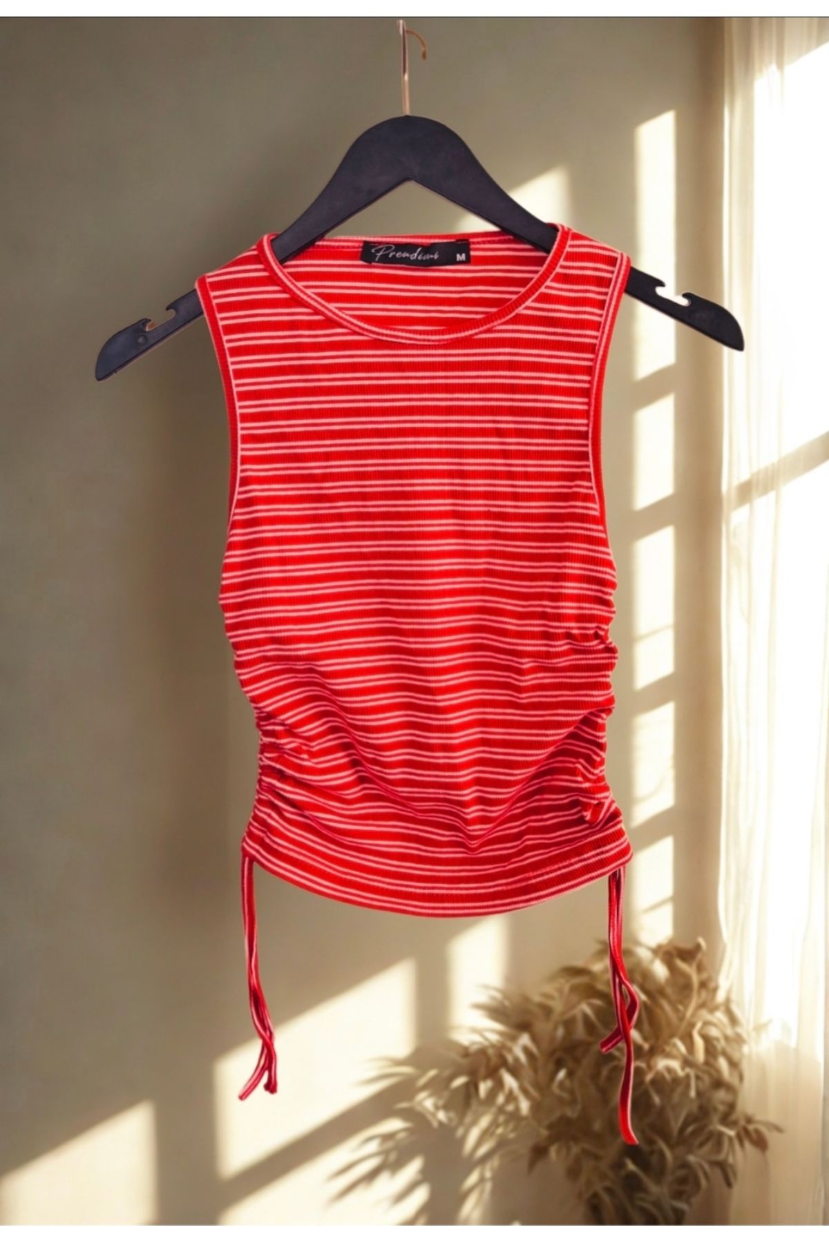BUTİK MUSON Yandan Büzgülü Crop Top