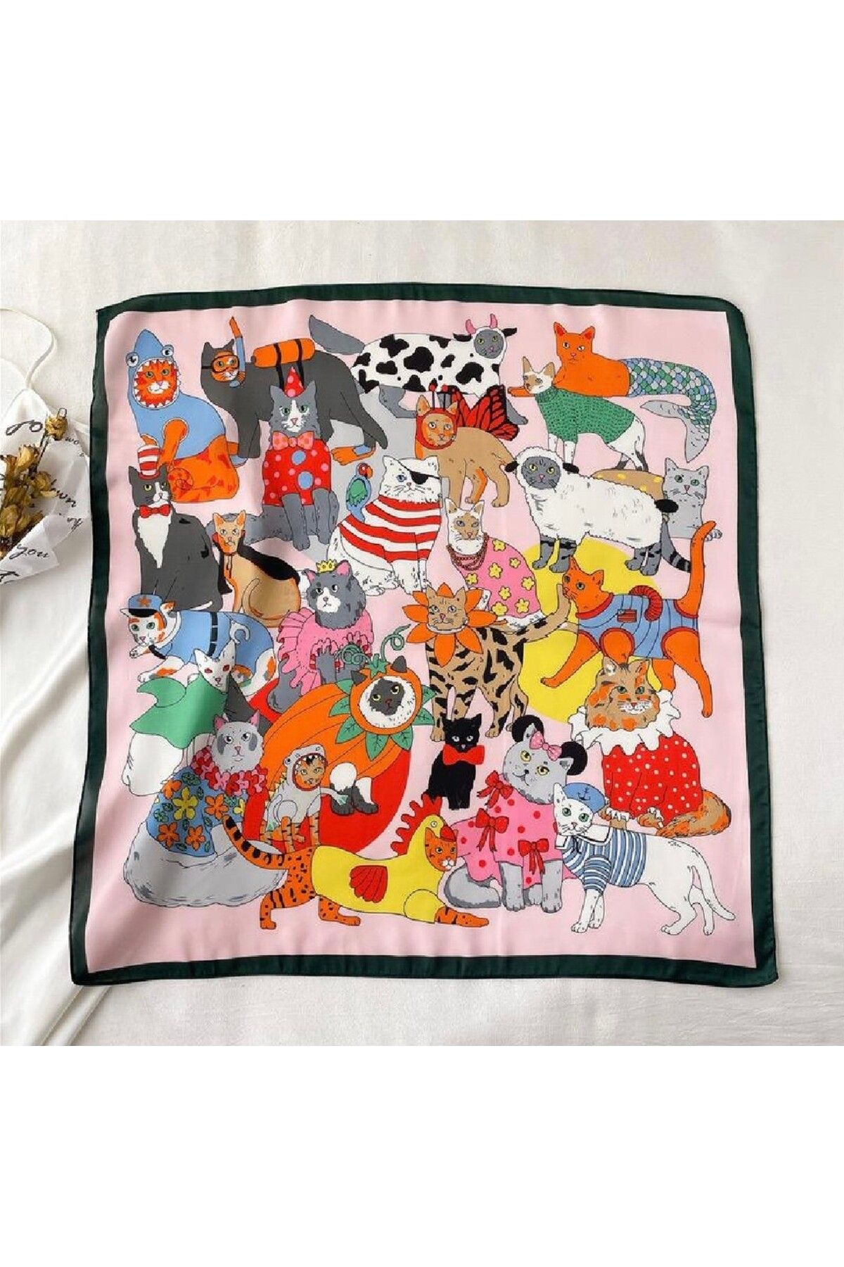 CHARMLUCKY RENKLİ DESENLİ ŞAL 70X70 CM