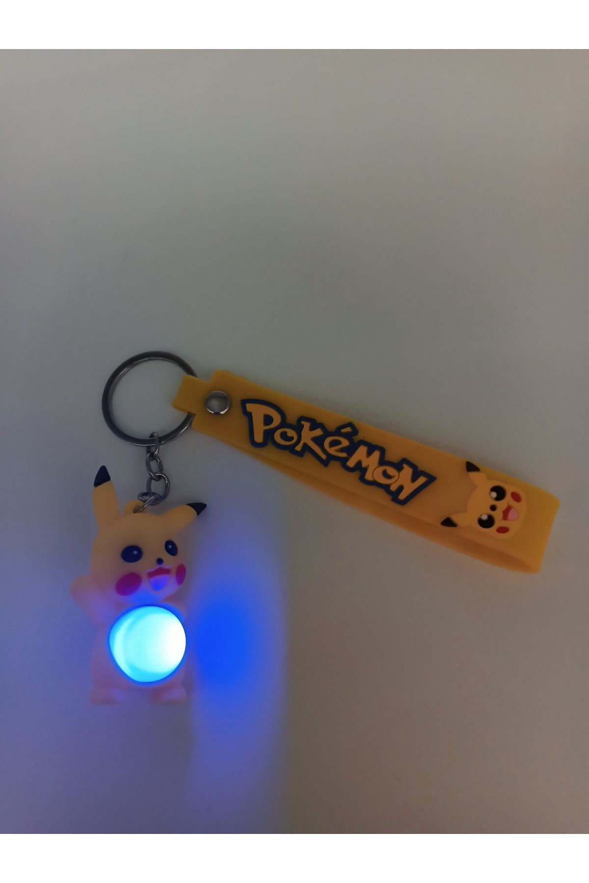 GTURK STORE 3D Led Işıklı Pikachu Anahtarlık