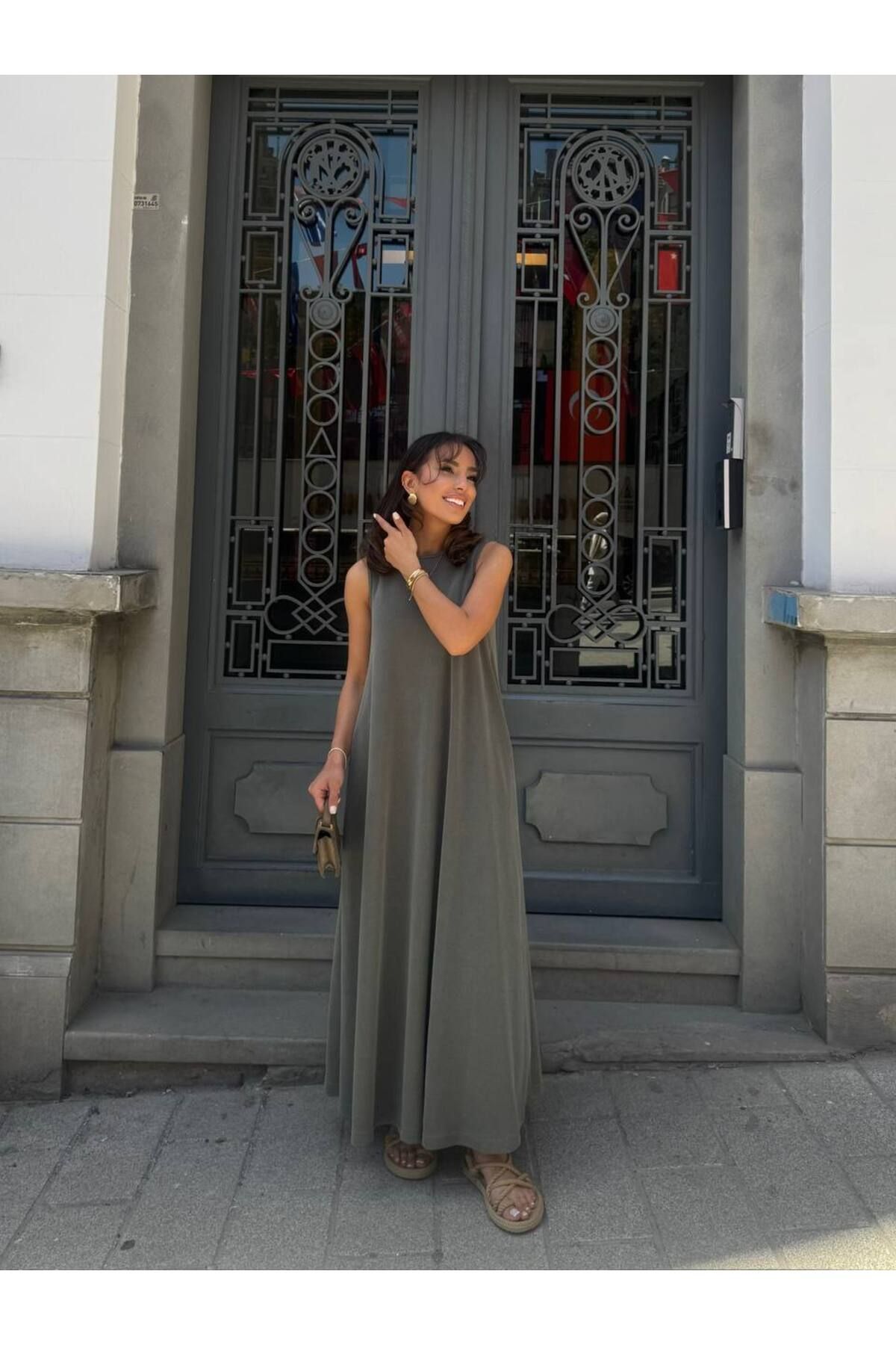 Butik Modal Kumaş Oversize Kesim Kolsuz Maxi Elbise