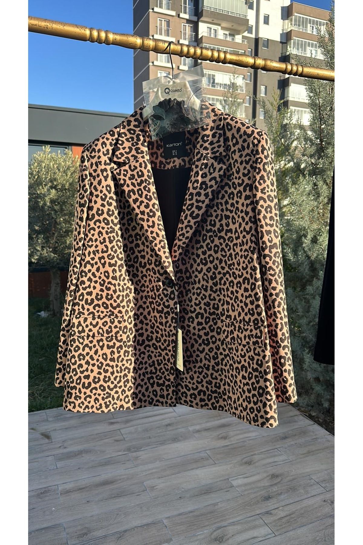 KARTON BÜYÜK BEDEN LEOPAR DESENLİ CEKET