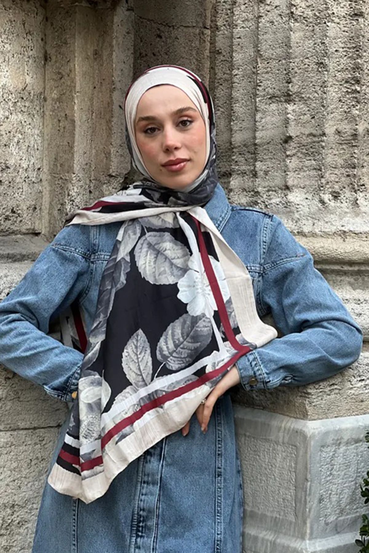 Tesettür Diyarı Gül Desen Bambu Şal