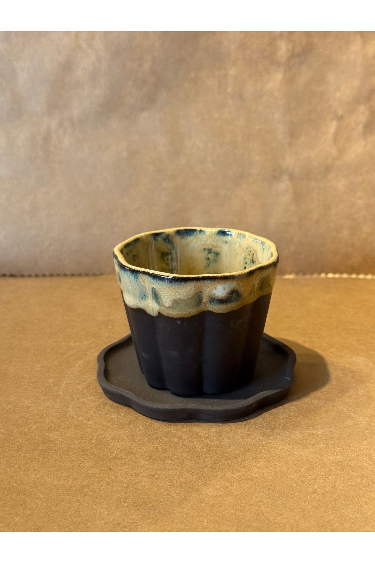 Kos art Studio Stoneware Tabaklı Kahve Fincanı