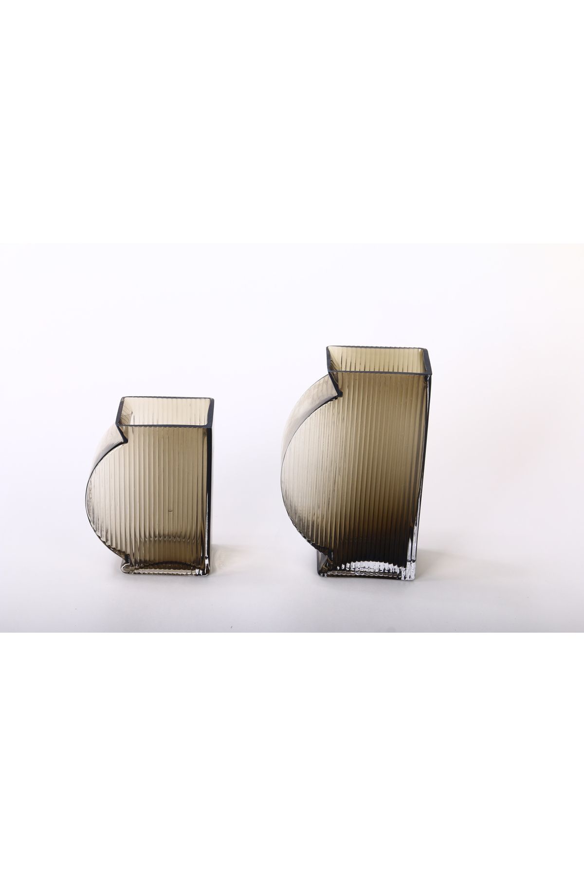Mondschein Banana 2'li Dekoratif Cam Vazo Seti ( 12.5.0 X 6.0 X 20.0 Cm + 11.0 X 6.0 X 15.0 Cm )