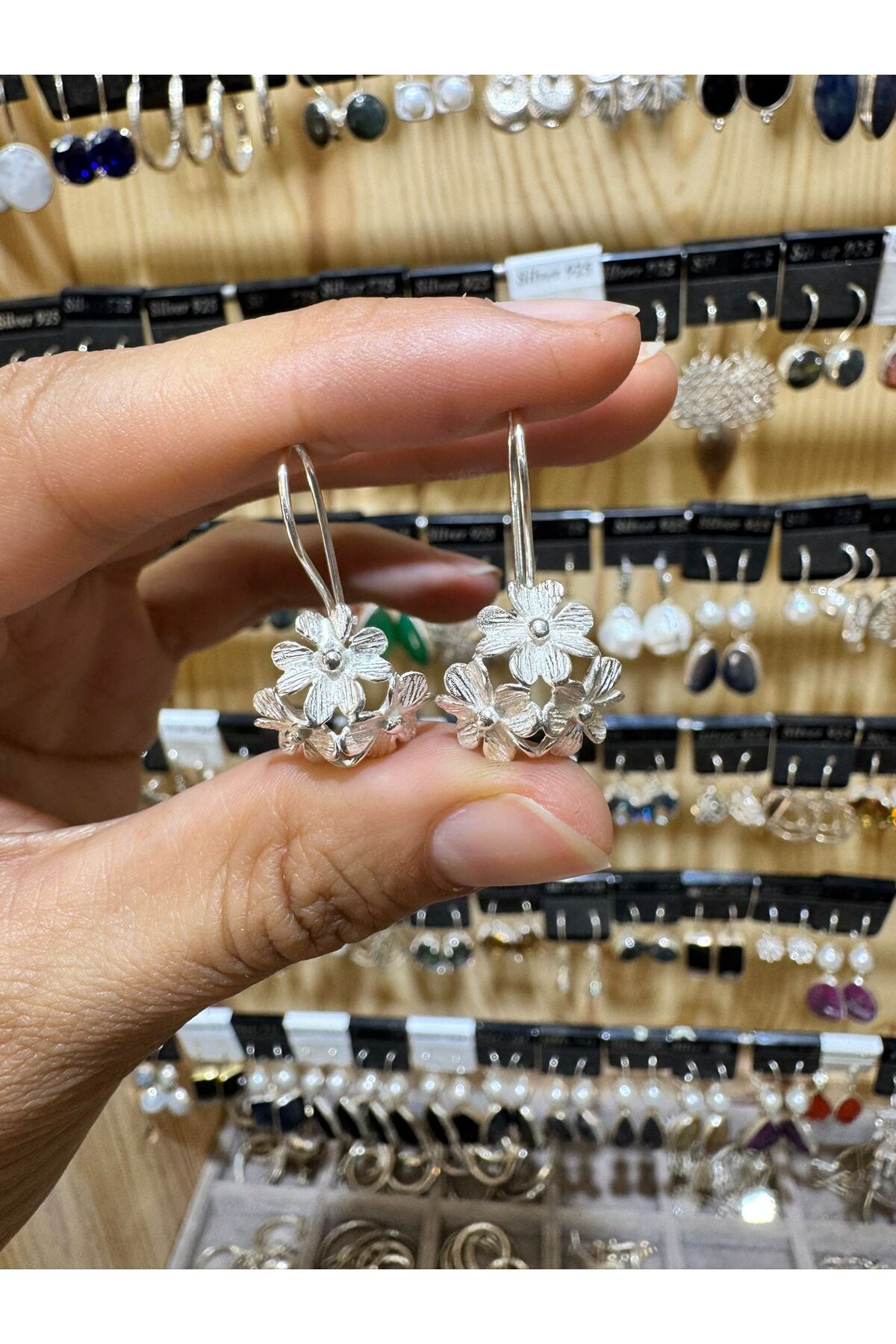 hayaltasari ÇİÇEK MONTÖRLÜ GÜMÜŞ KÜPE