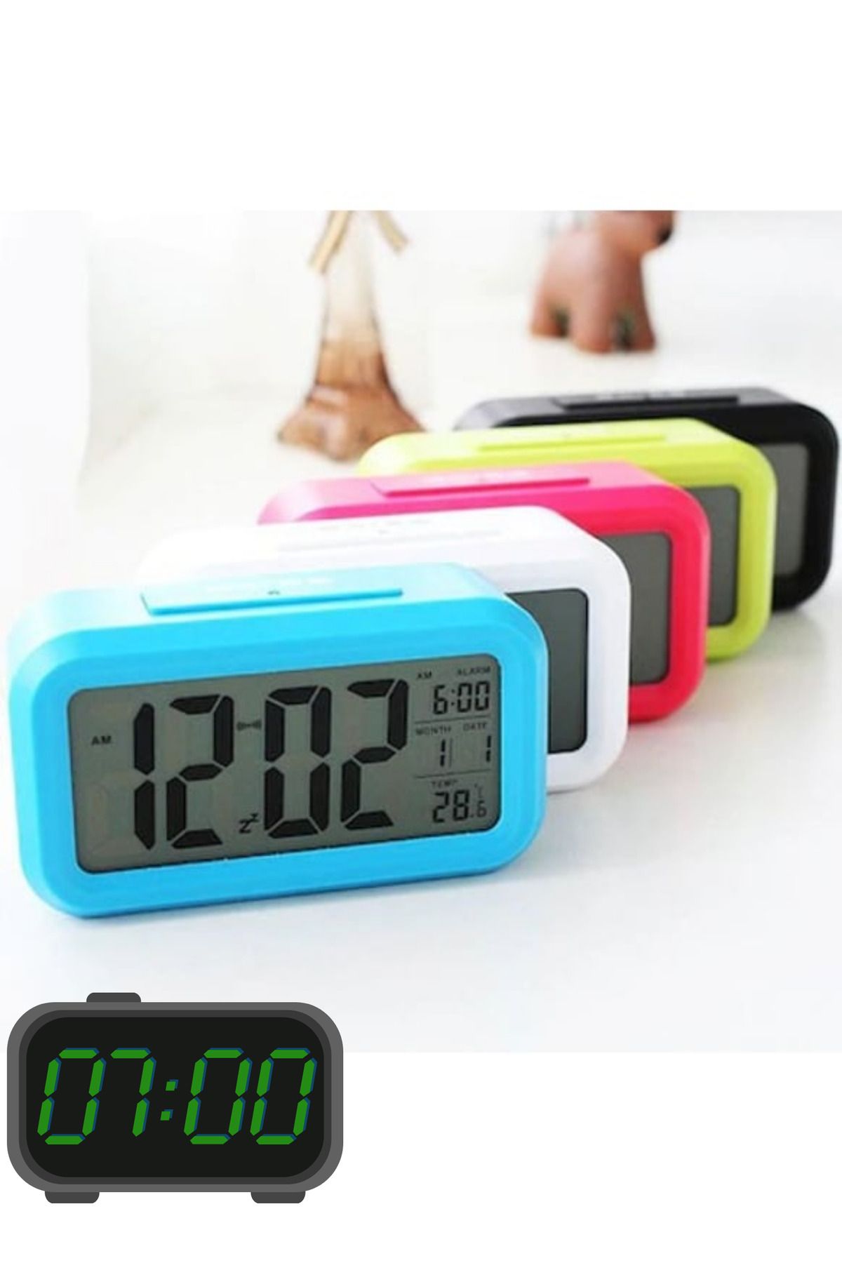 BellaThec Gece Işıklı LCD Çalar Saat Termometreli Dijital Masa Saati Alarm Fonksiyonlu