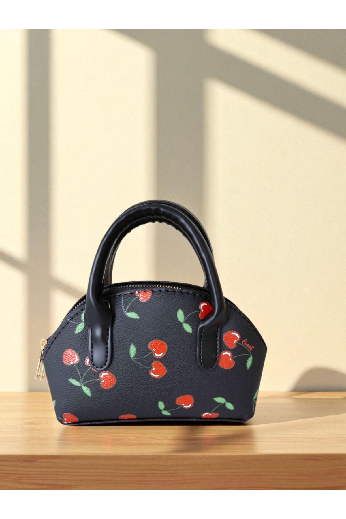 TUBAG SHOP DERİ KİRAZ DESENLİ MİNİ KADIN EL VE OMUZ ÇANTASI