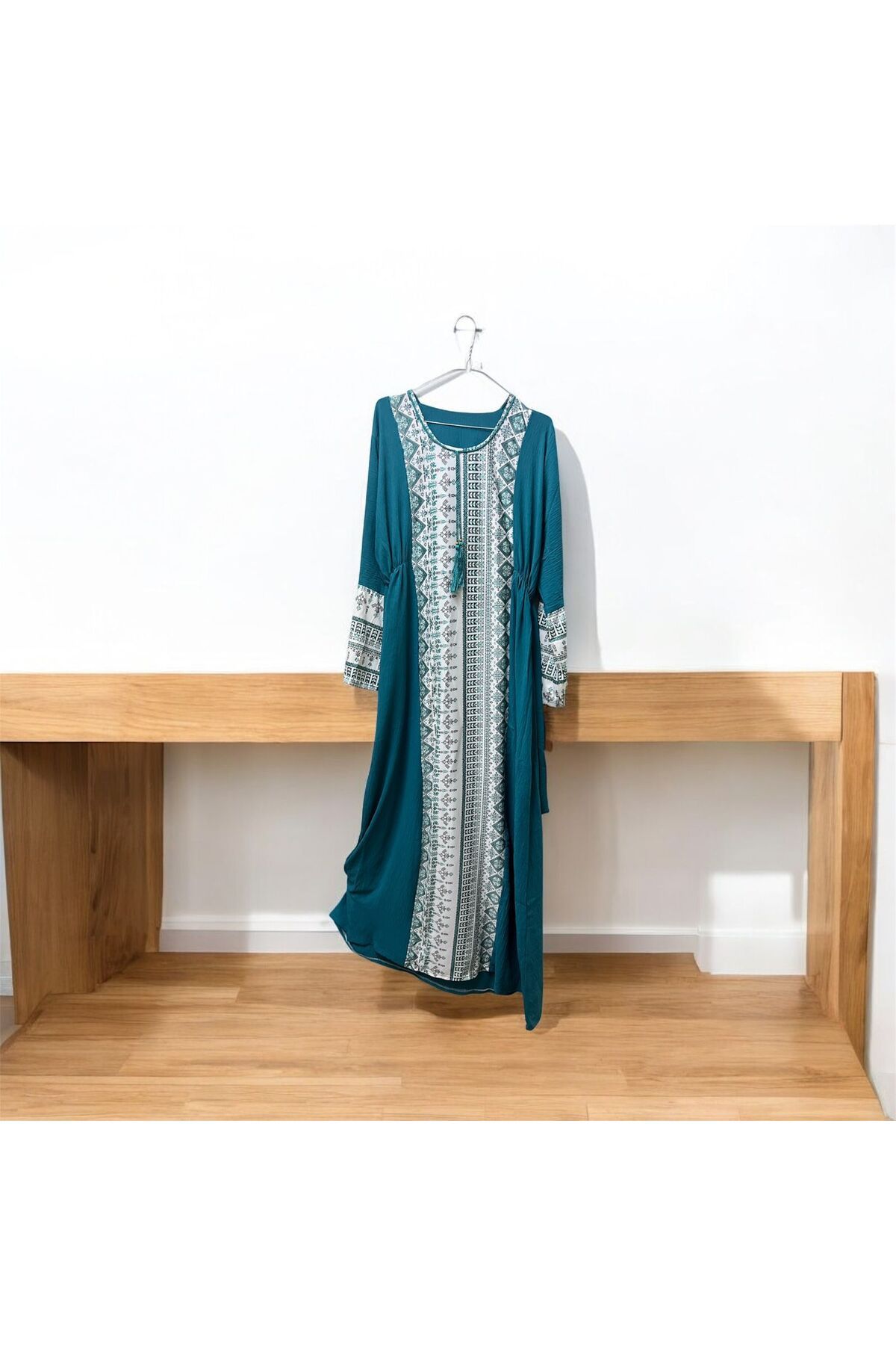 Genrics-Embroidered reception jalabiya made of light and soft cotton fabric that gives you a comfortable feeling 3