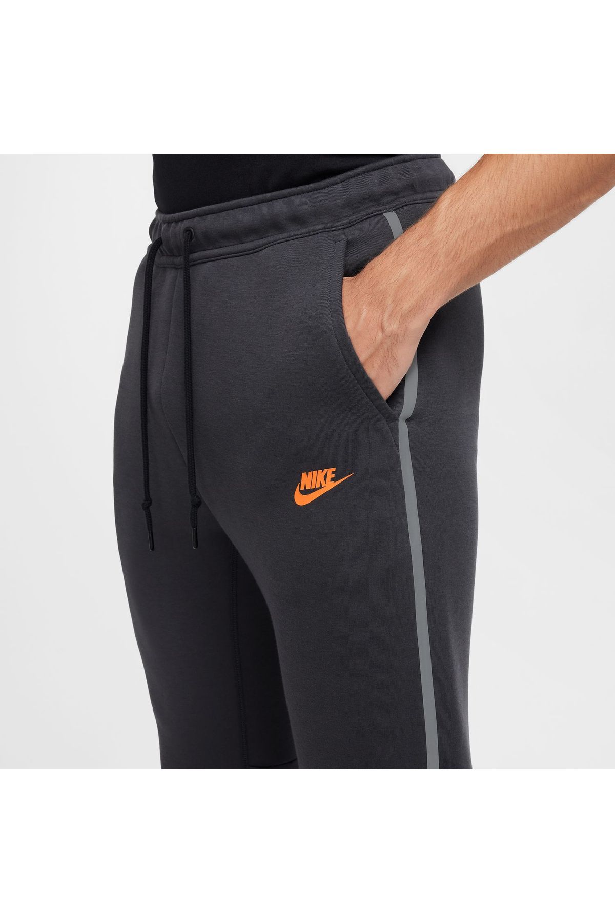 Nike-Pants M Tech Ssnl Tech Fleece + Jggr 2XL 2XL INTL 4