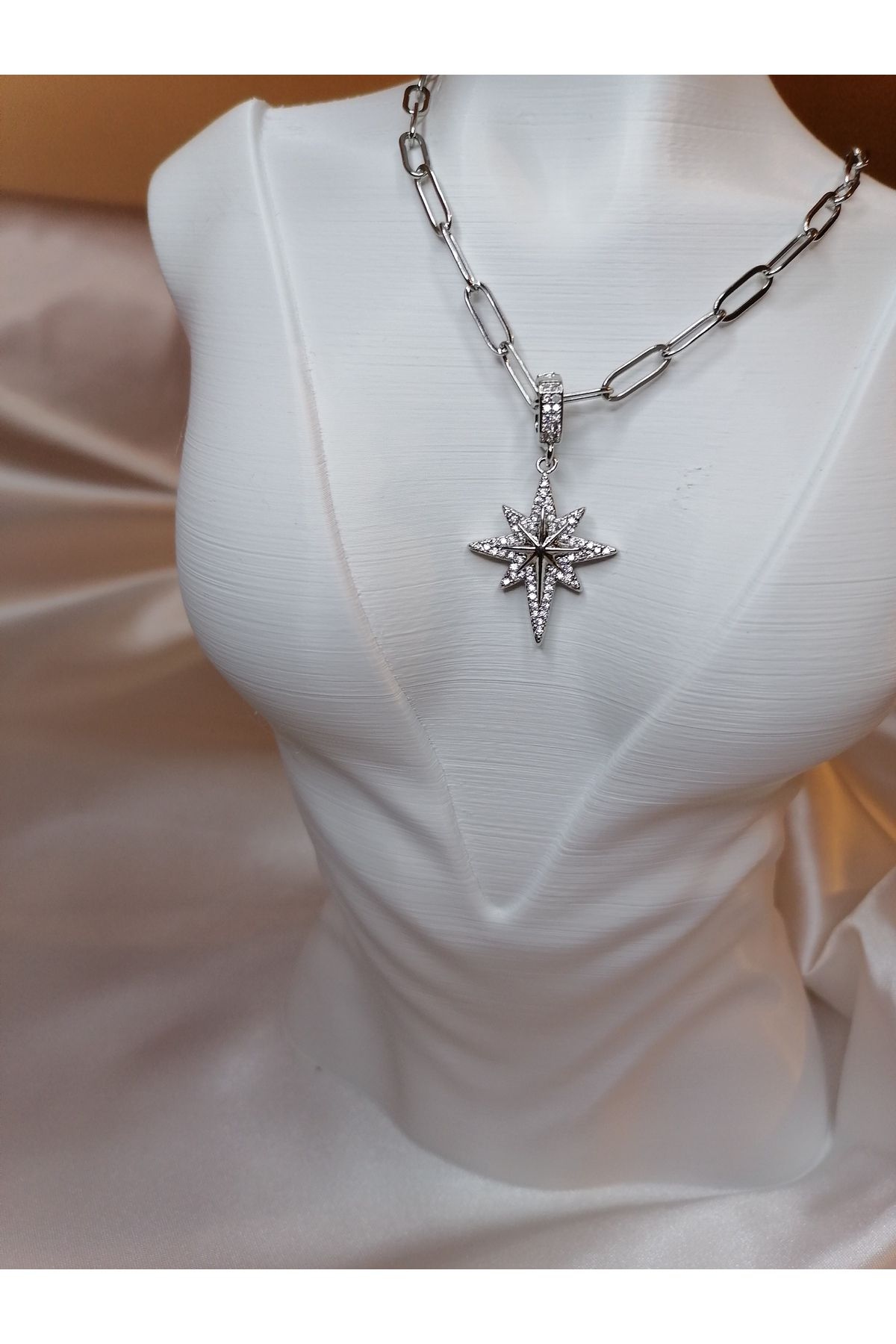 Lailis accessories kuzey yıldızı taşlı ataş kolye