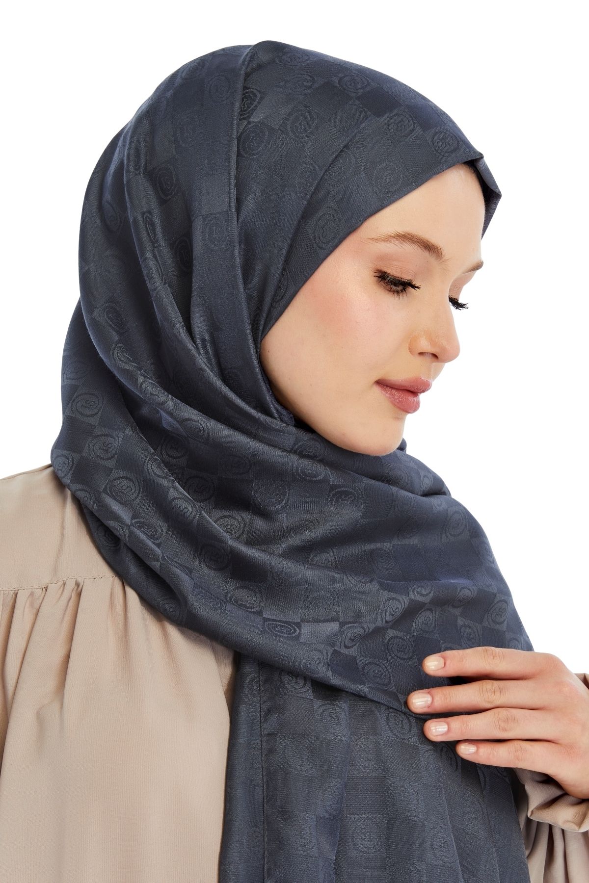 Altobeh-Monogram Checkerboard Pattern Shawl - Anthracite 5