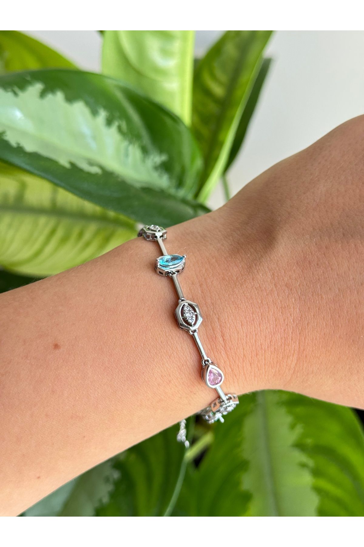 JEWELRY Özel Seri Renkli Zirkon Taşlı Tasarım Marka Model Rodyum Kaplama VIP Bileklik
